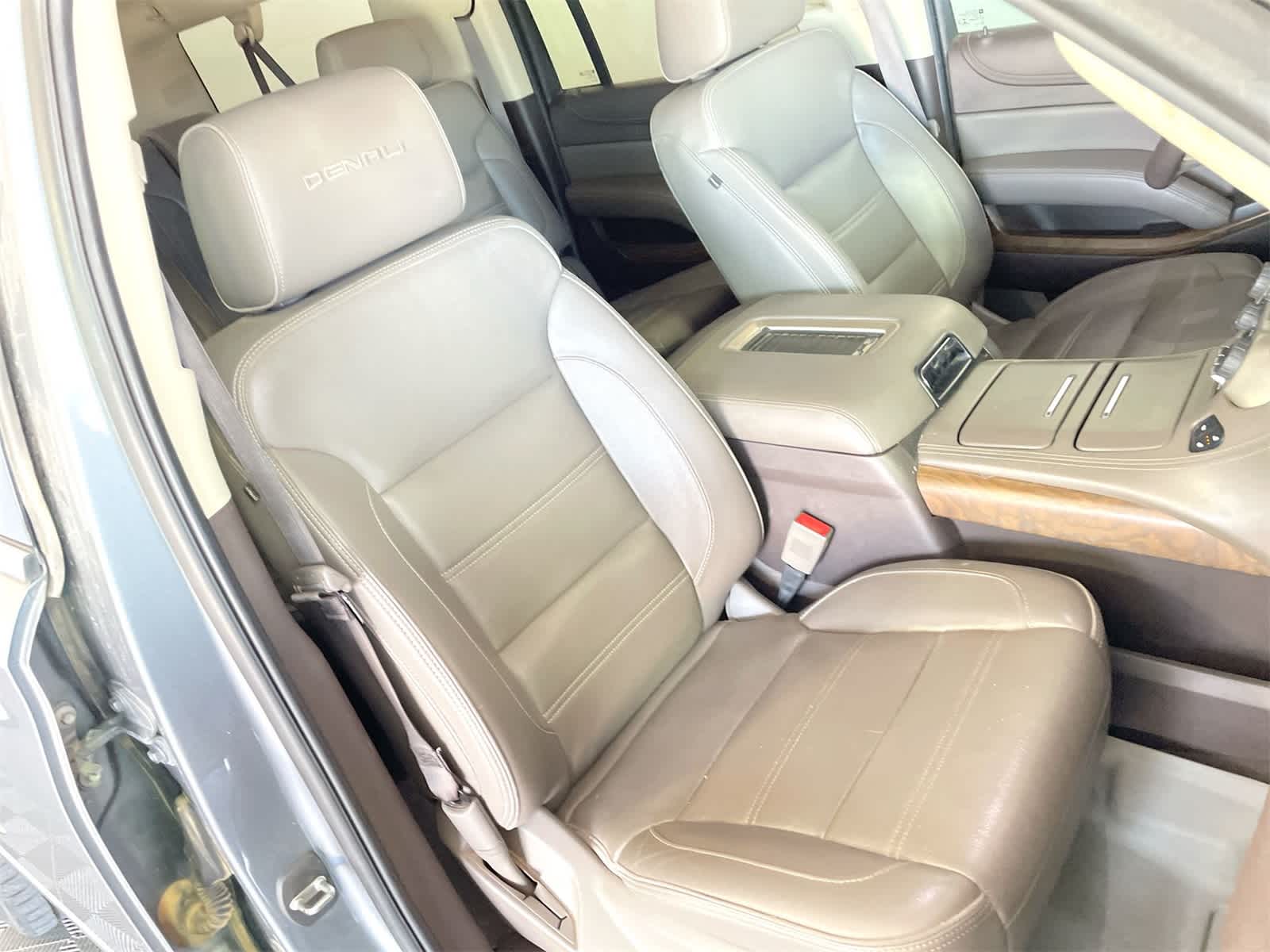 Thumbnail: 2019 GMC Yukon XL - 13
