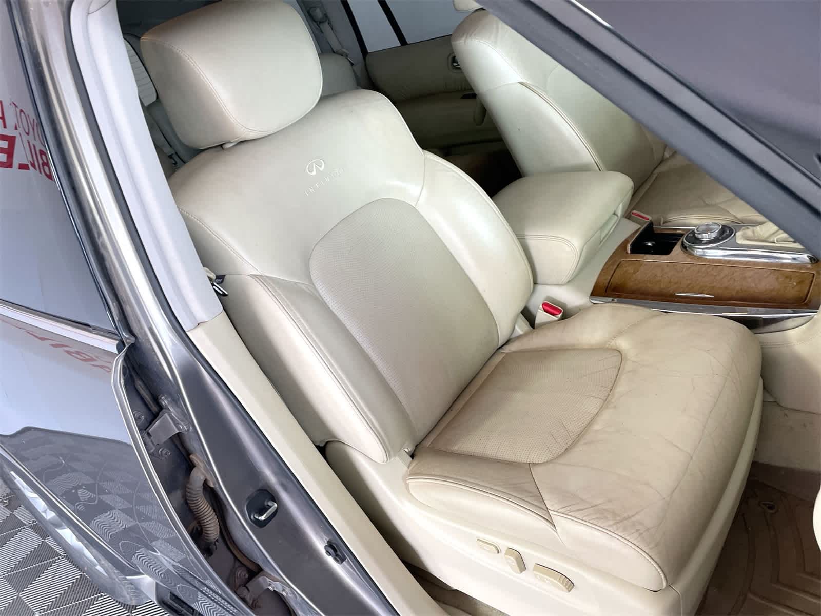 Thumbnail: 2014 INFINITI QX80 - 13