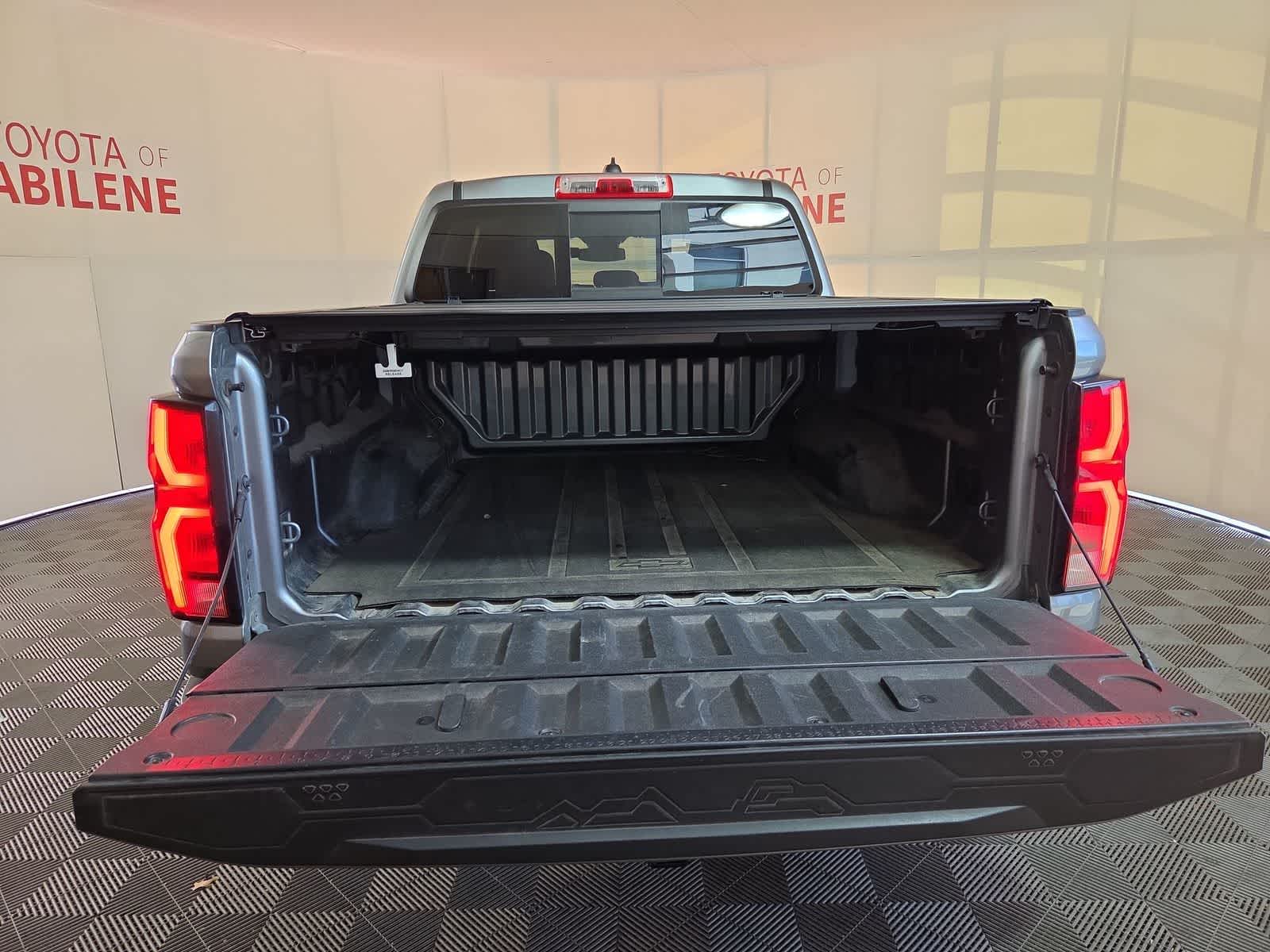 Thumbnail: 2023 Chevrolet Colorado - 5
