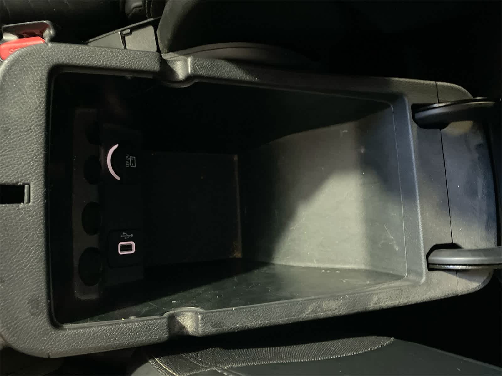 Thumbnail: 2016 Jeep Cherokee - 25