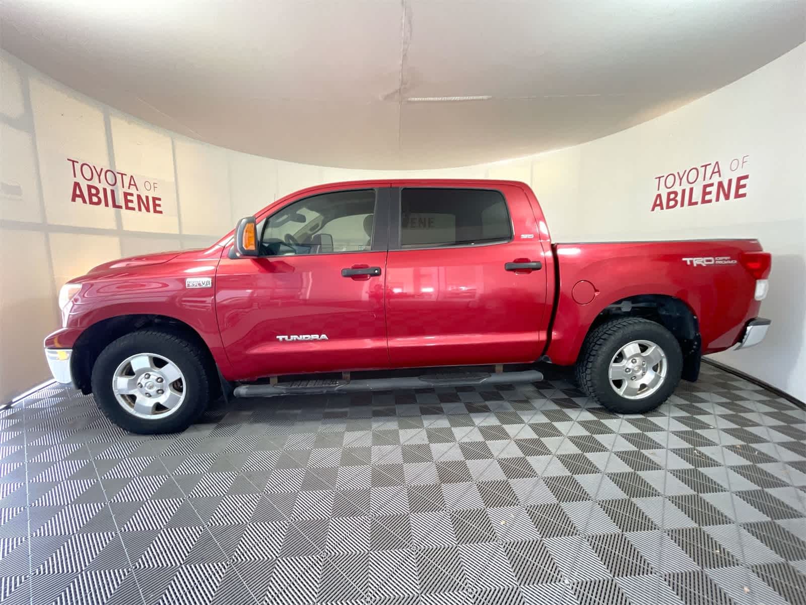 2012 Toyota Tundra  2