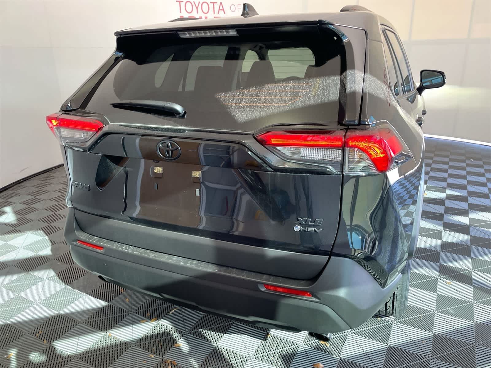 Thumbnail: 2025 Toyota RAV4 - 7