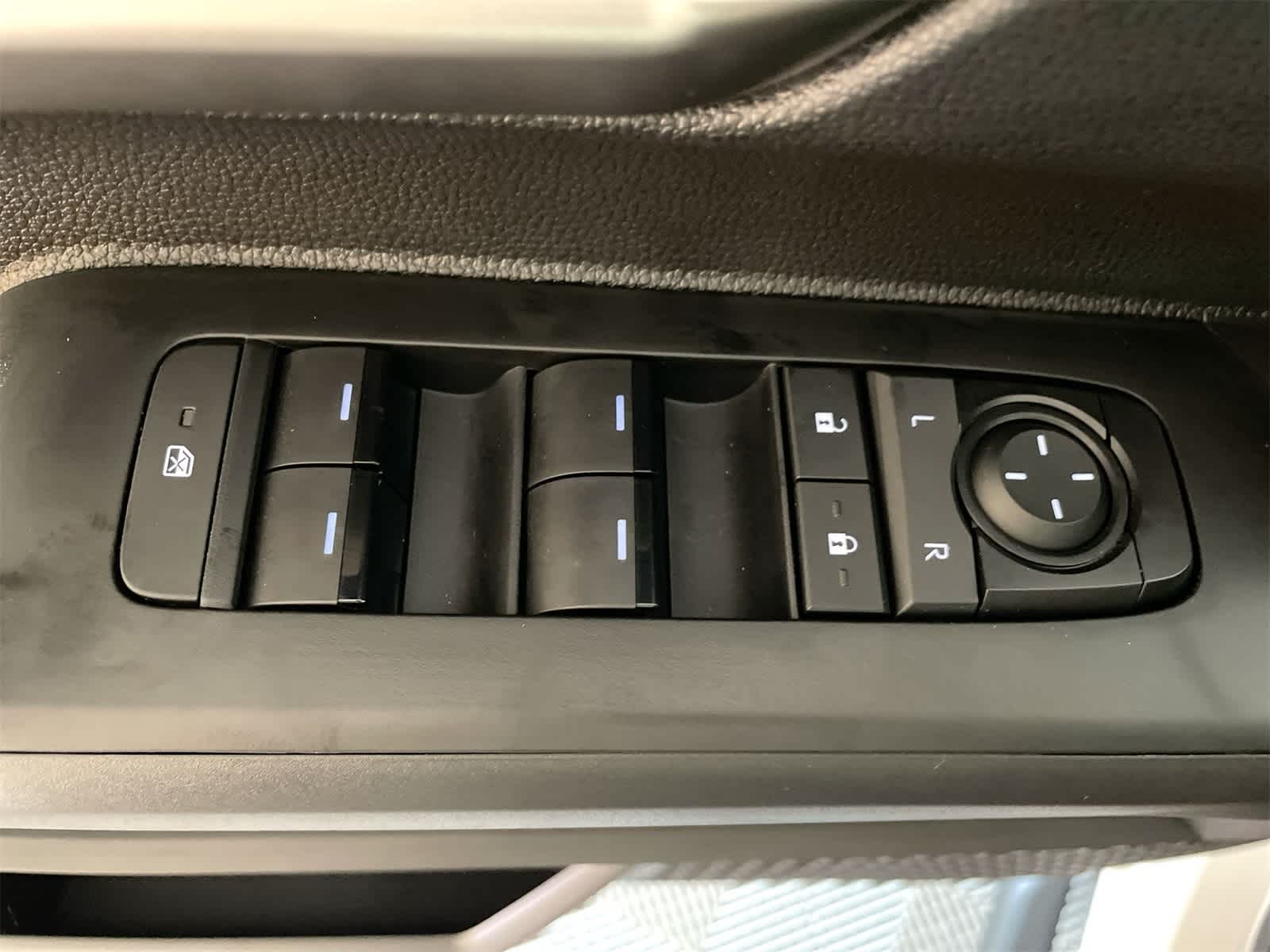 Thumbnail: 2025 Toyota Tacoma - 12