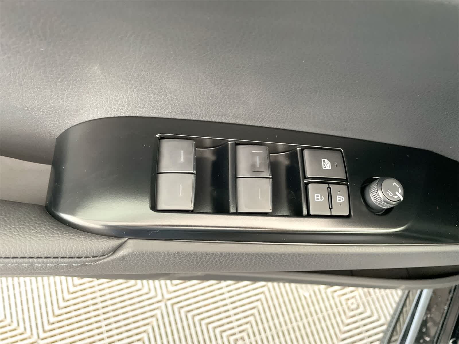 2025 Toyota Camry XSE 12