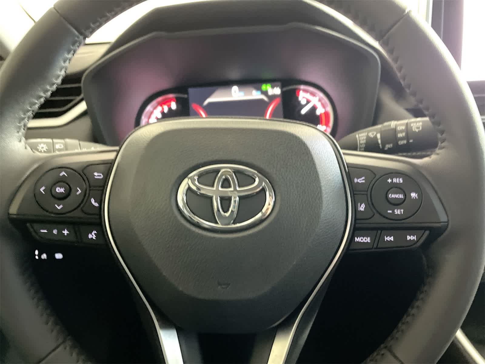 Thumbnail: 2025 Toyota RAV4 - 18