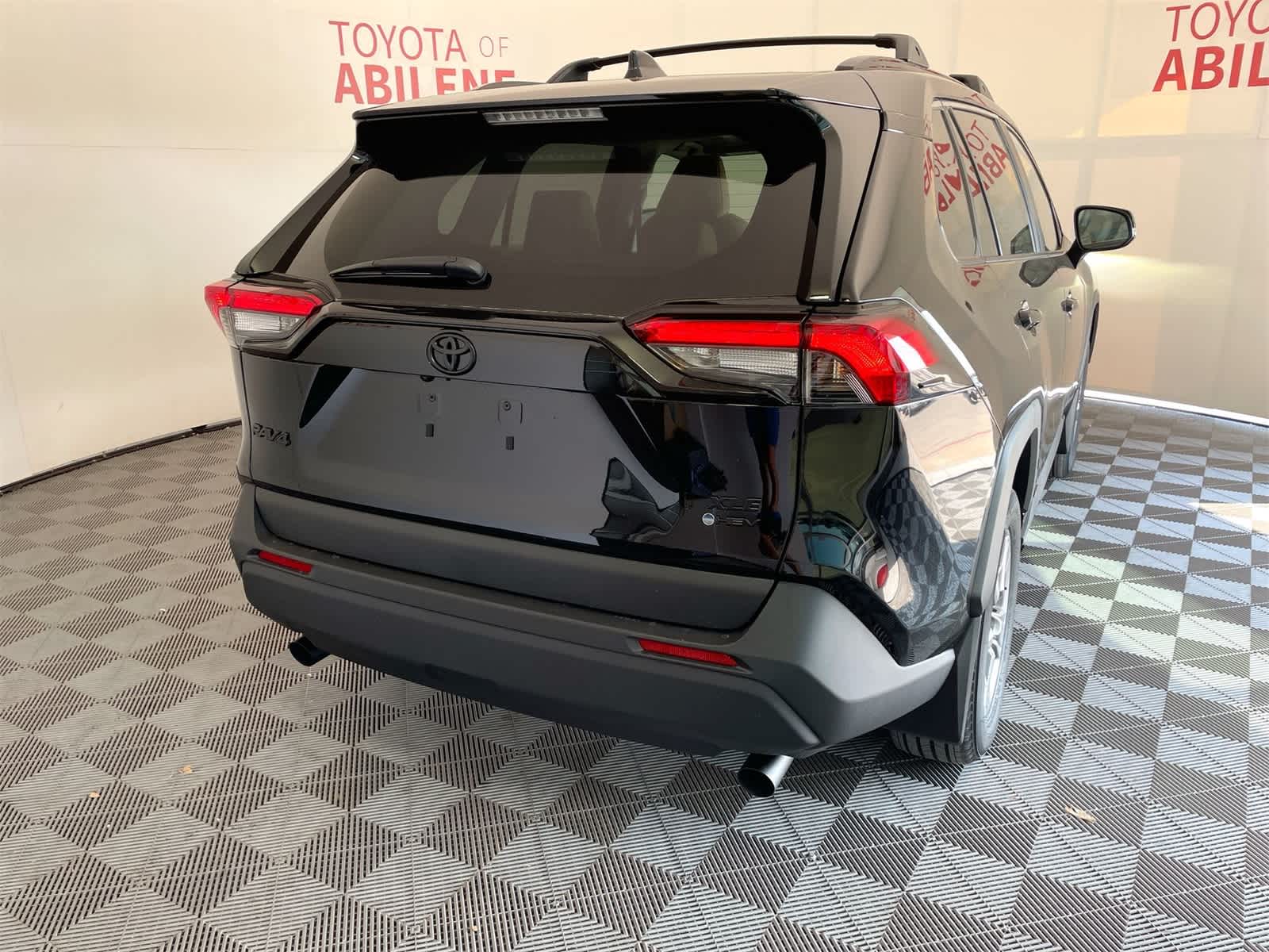 Thumbnail: 2025 Toyota RAV4 - 7