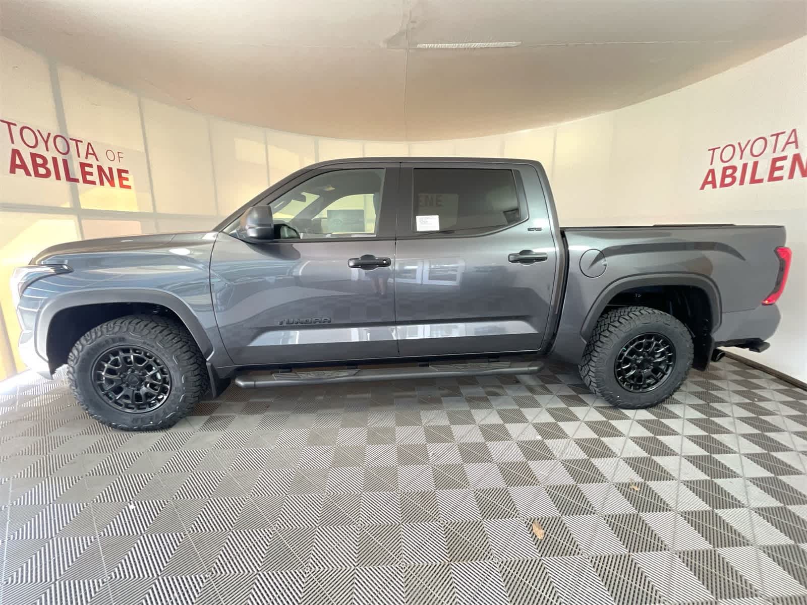 Thumbnail: 2025 Toyota Tundra - 2