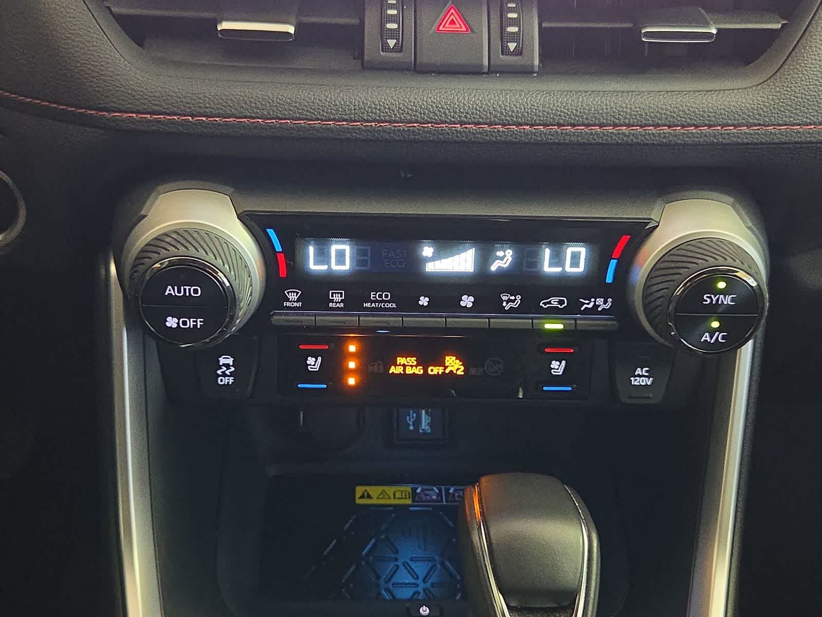 Thumbnail: 2025 Toyota RAV4 - 22