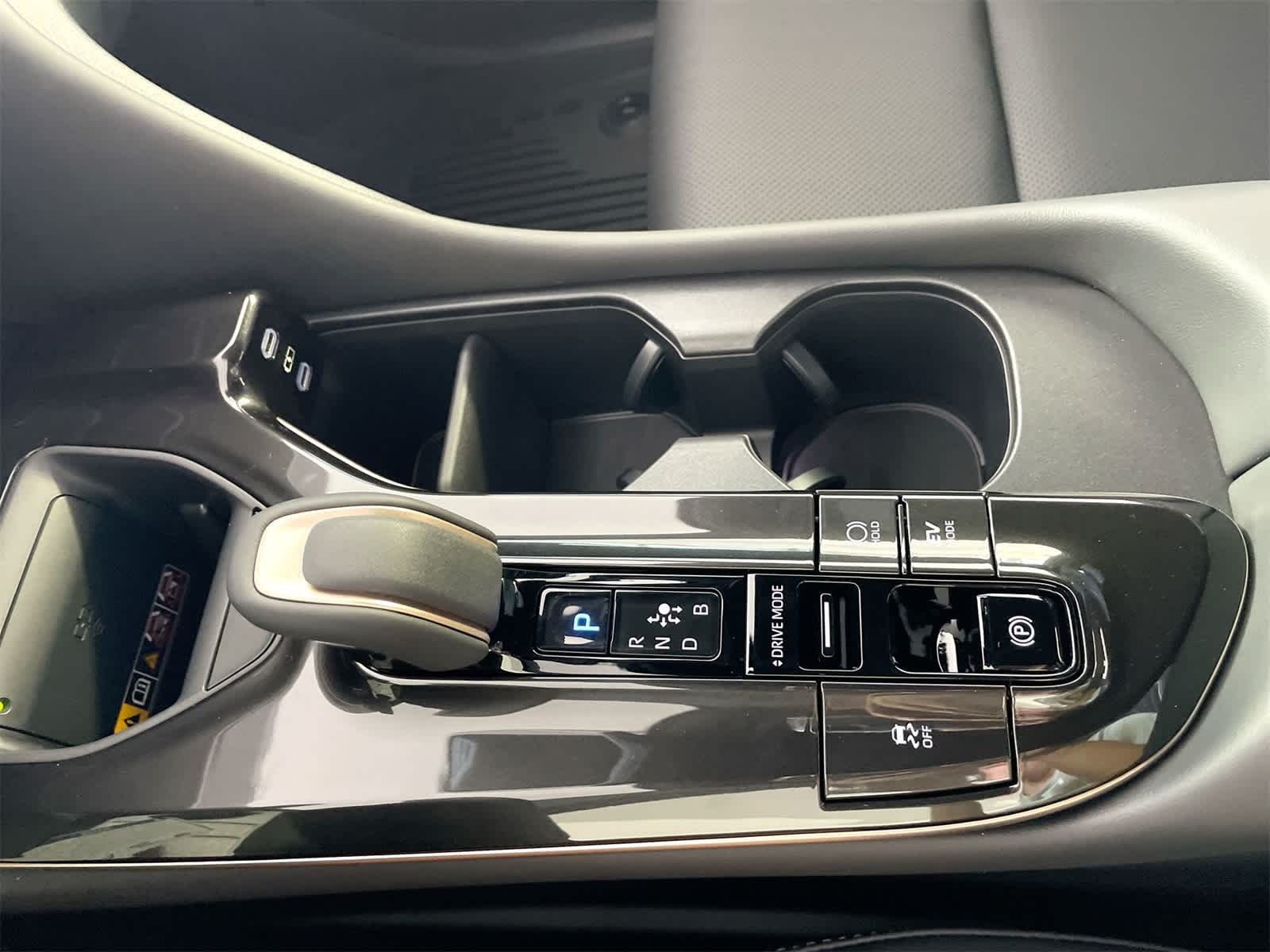 Thumbnail: 2026 Toyota Crown - 23