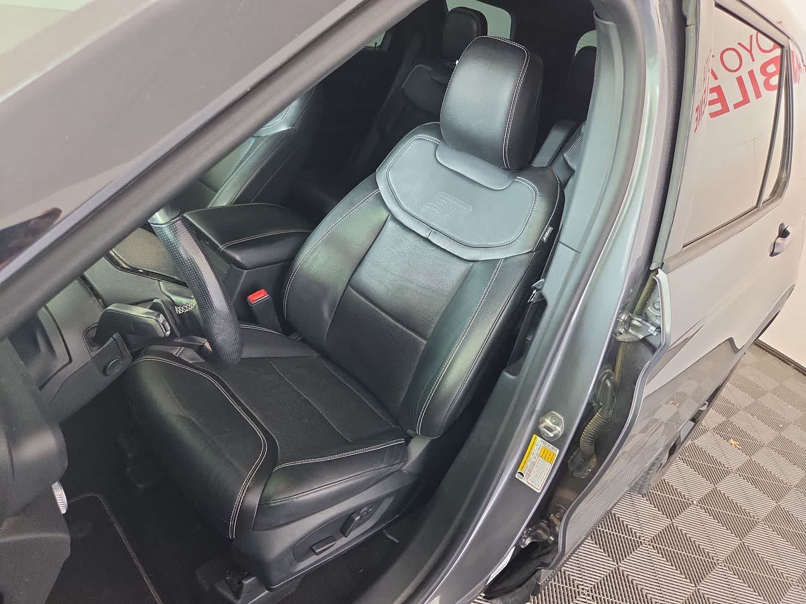 Thumbnail: 2021 Ford Explorer - 9