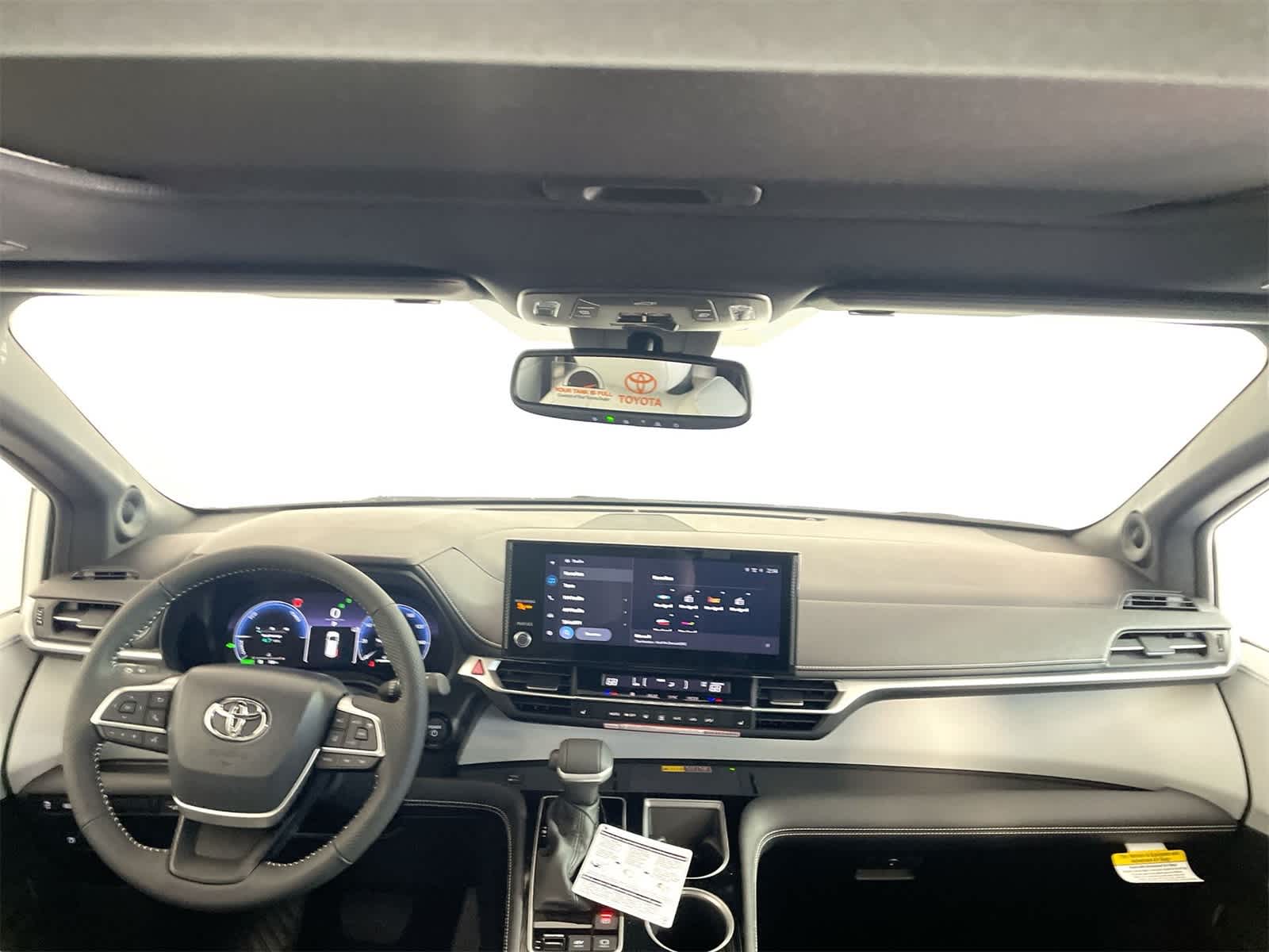 Thumbnail: 2026 Toyota Sienna - 18