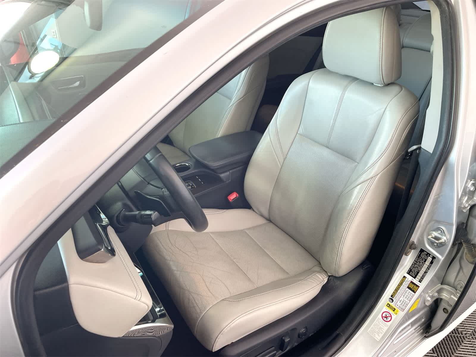 Thumbnail: 2013 Toyota Avalon - 10