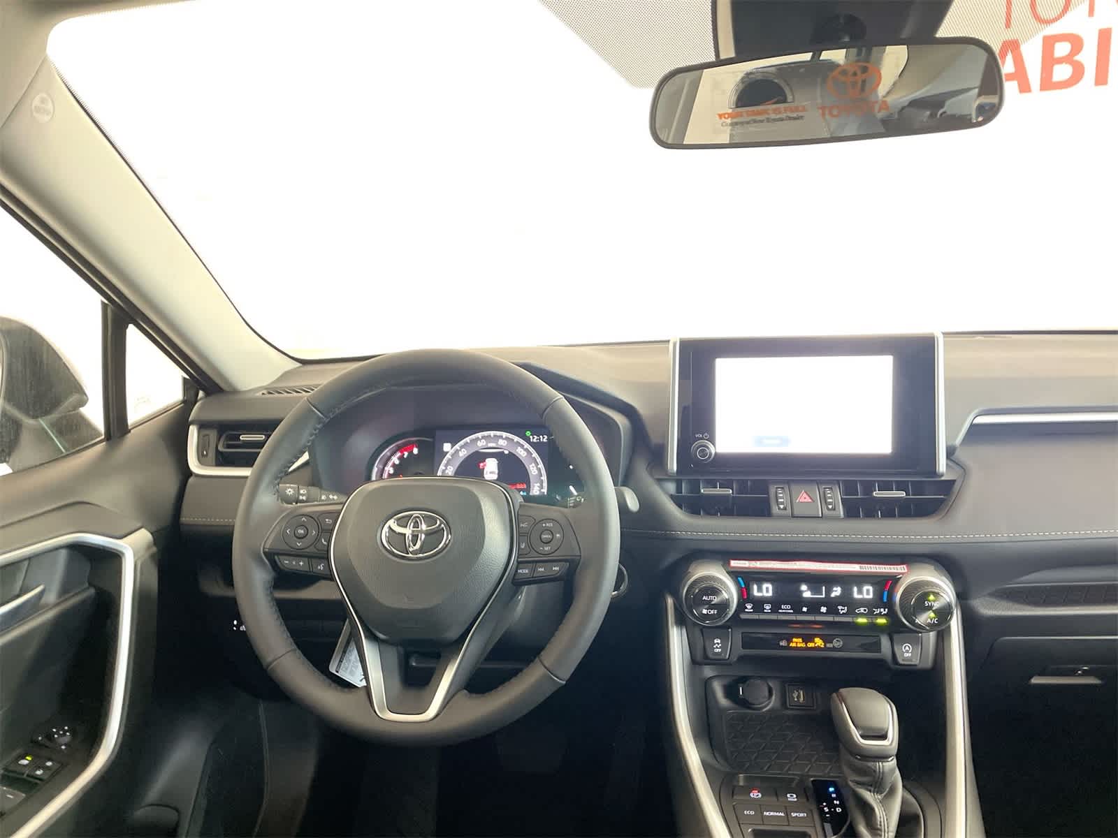 Thumbnail: 2025 Toyota RAV4 - 15