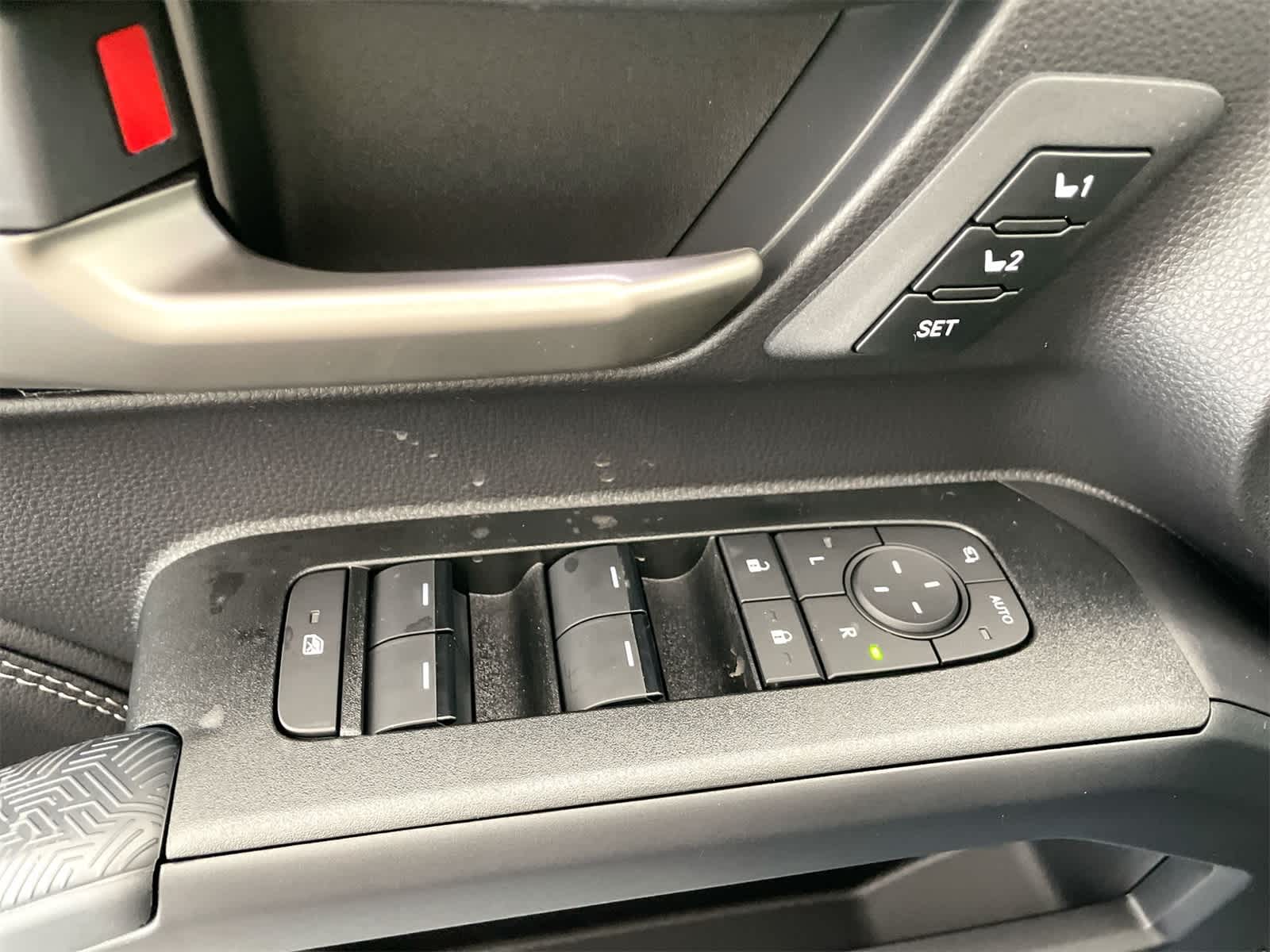 Thumbnail: 2025 Toyota 4Runner - 12