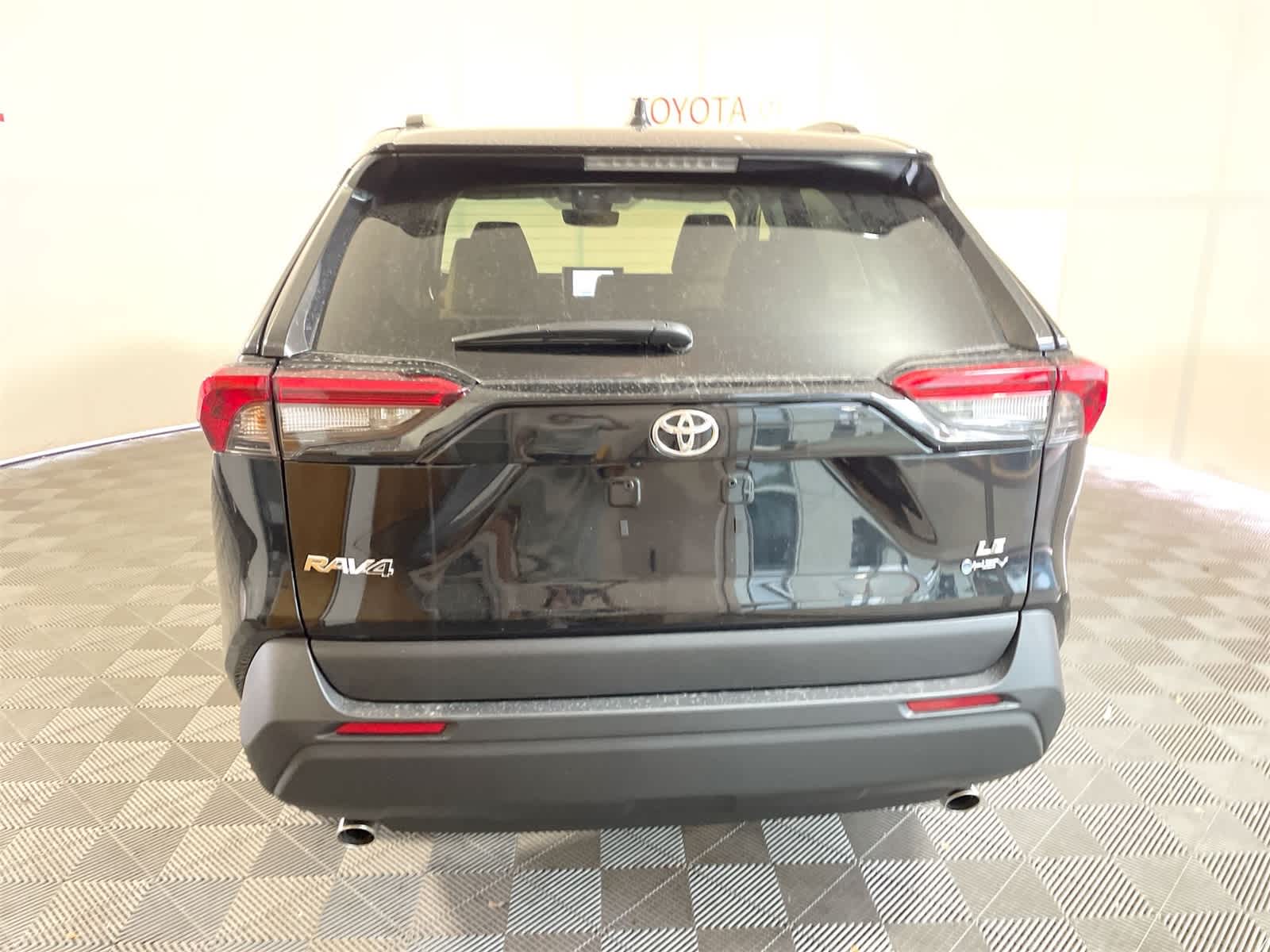 Thumbnail: 2025 Toyota RAV4 - 4
