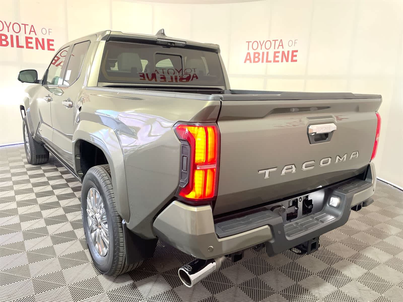 Thumbnail: 2025 Toyota Tacoma - 3