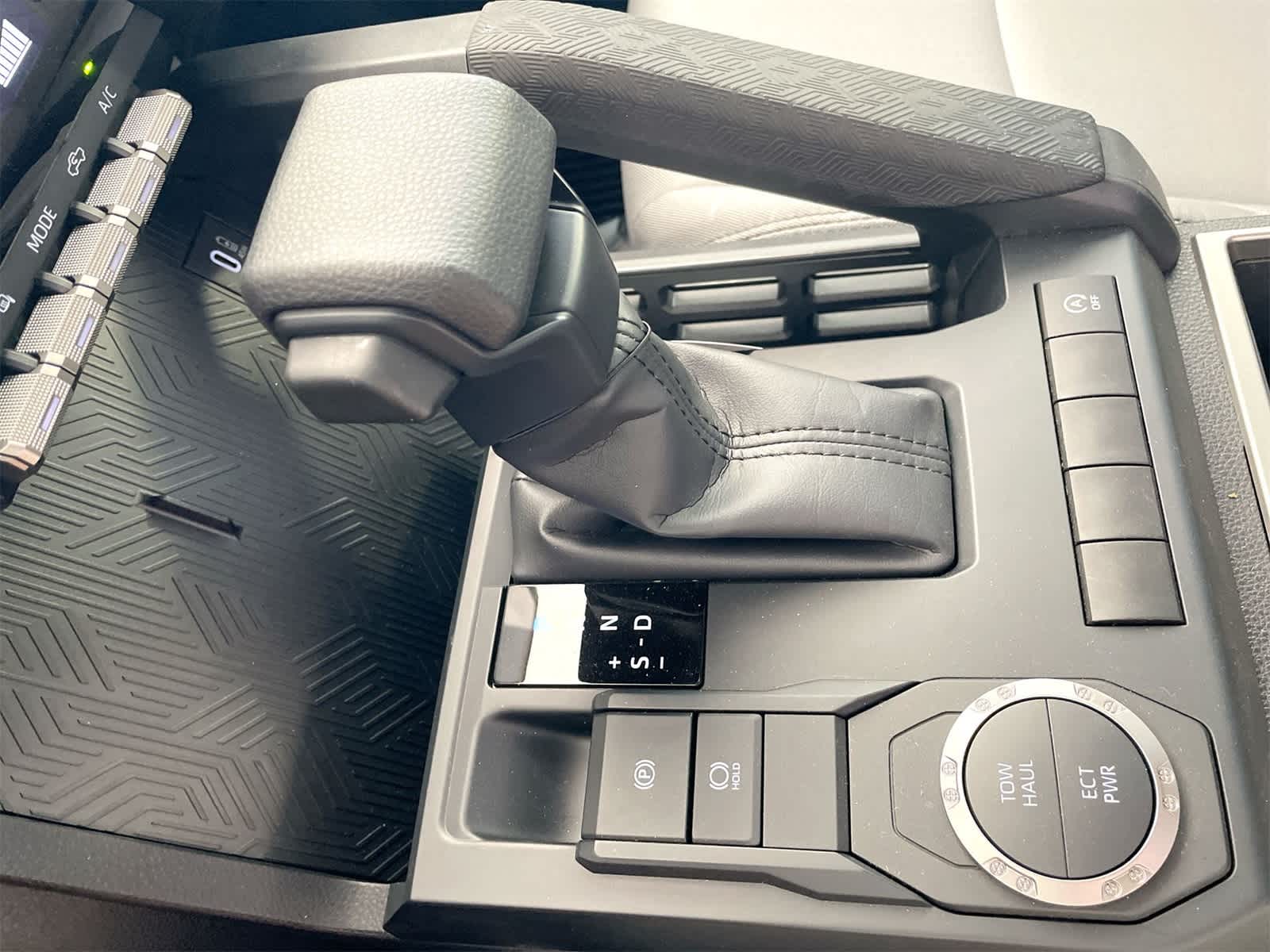 2025 Toyota Tacoma SR5 22