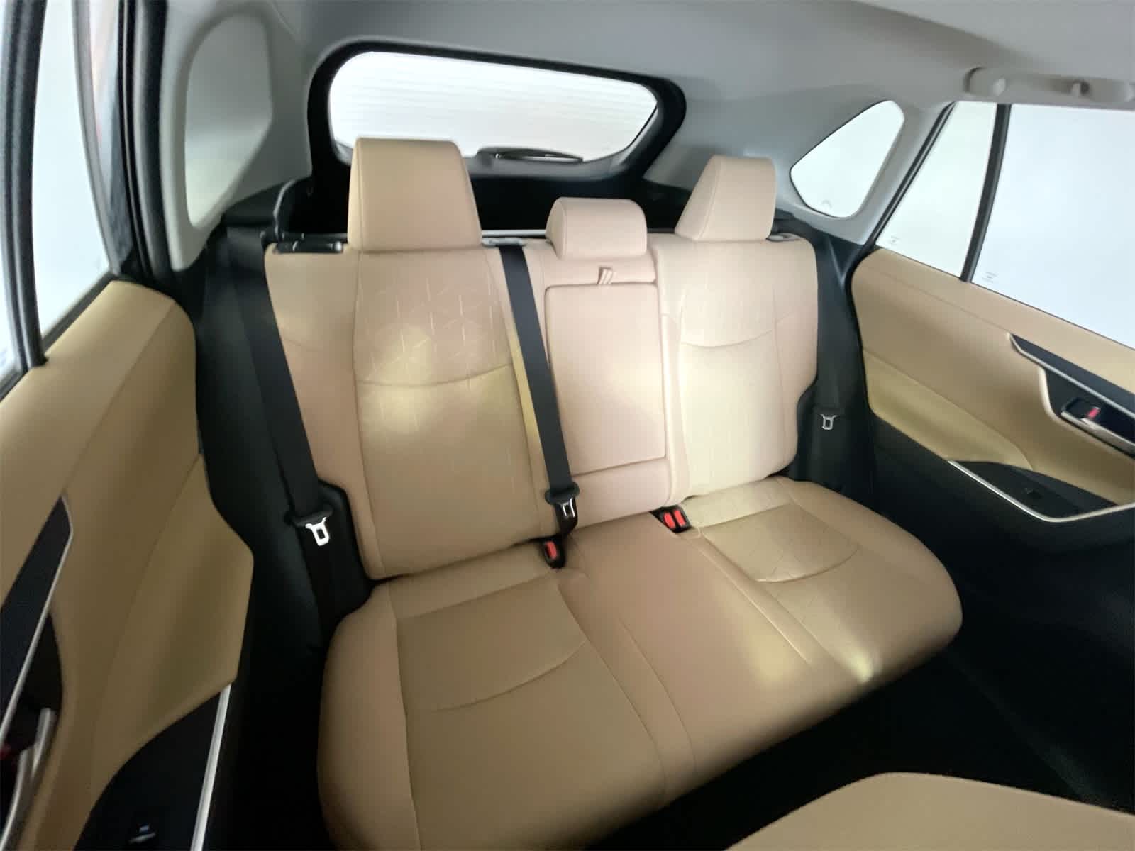 Thumbnail: 2025 Toyota RAV4 - 15