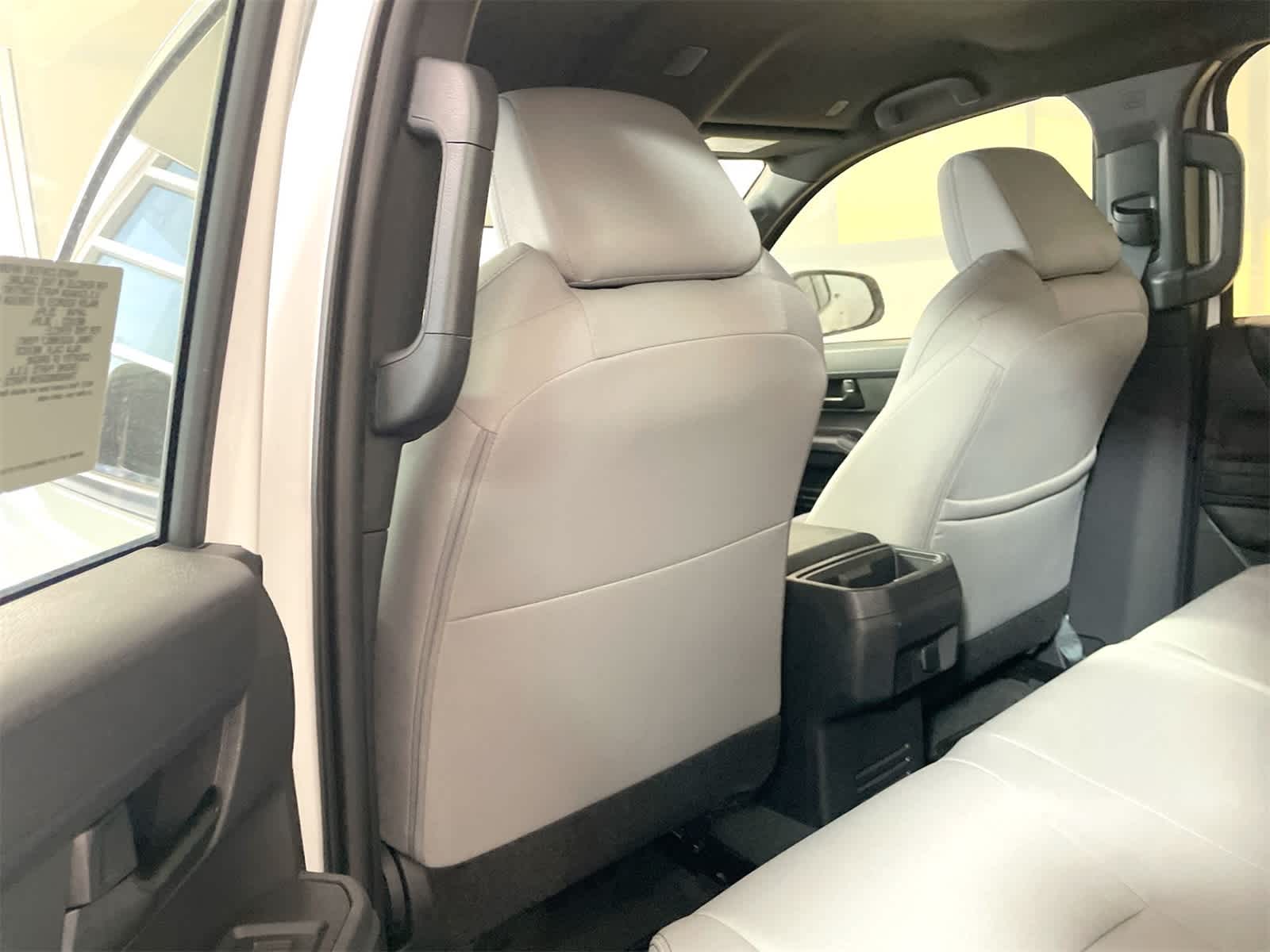 2025 Toyota Tacoma SR5 12