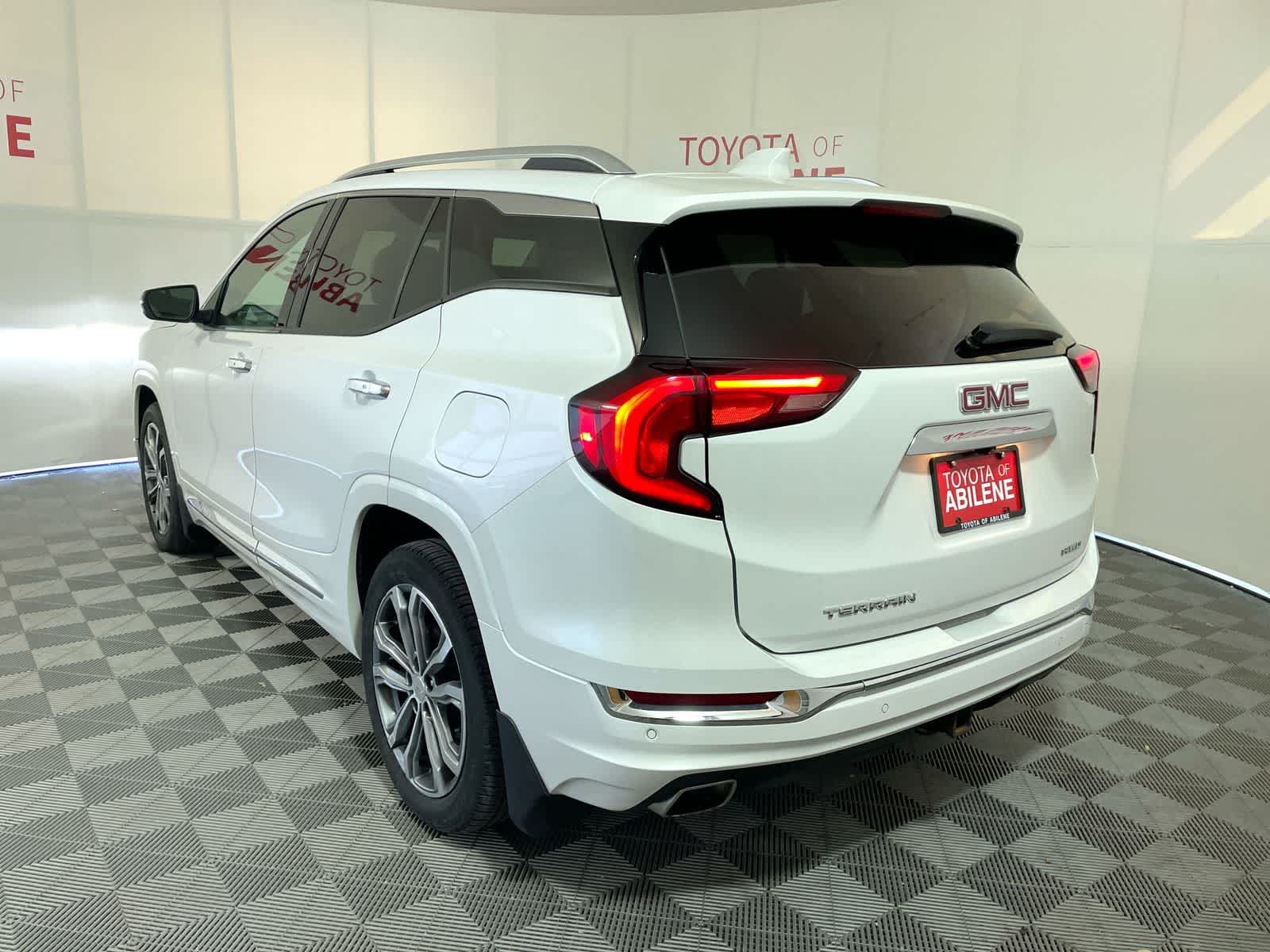 Thumbnail: 2020 GMC Terrain - 3