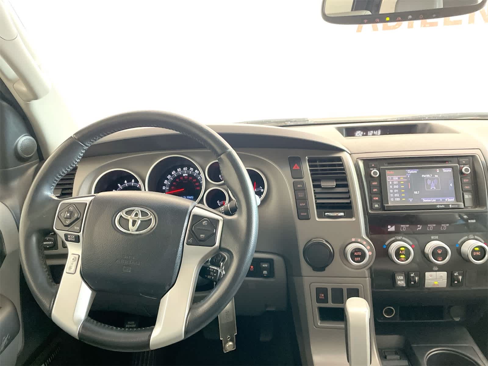 Thumbnail: 2014 Toyota Sequoia - 17