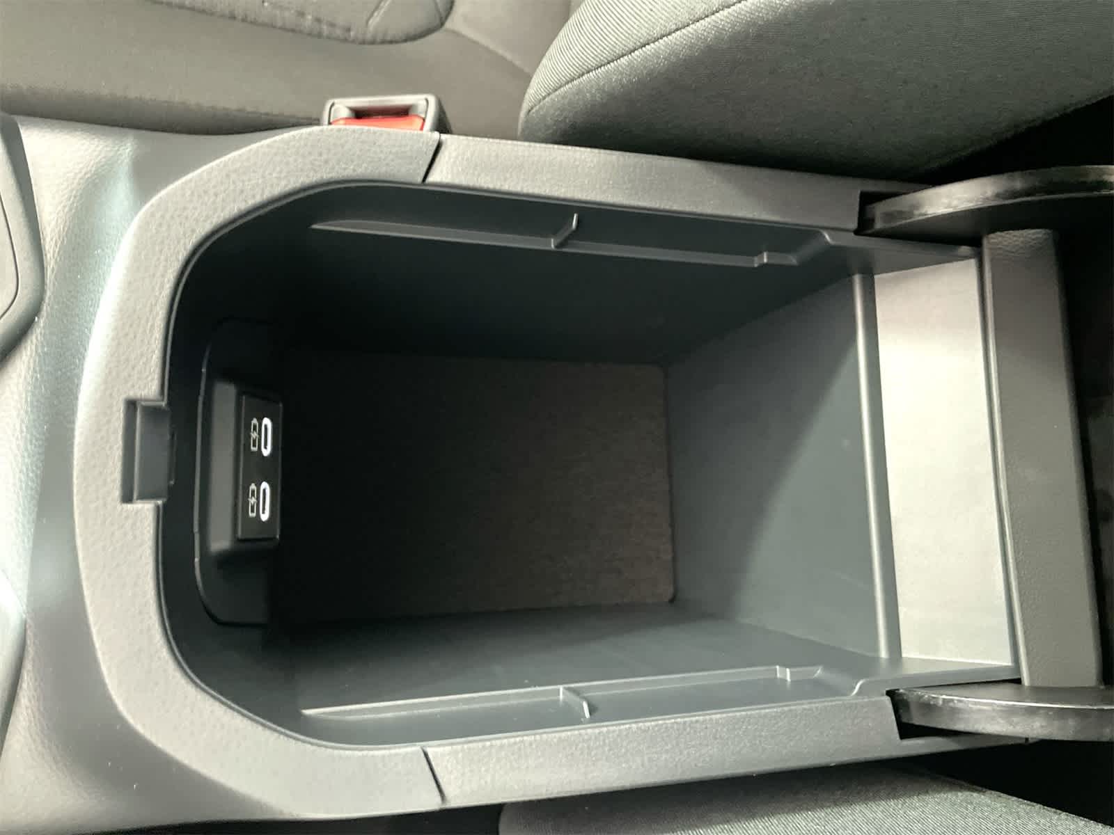 Thumbnail: 2025 Toyota RAV4 - 24