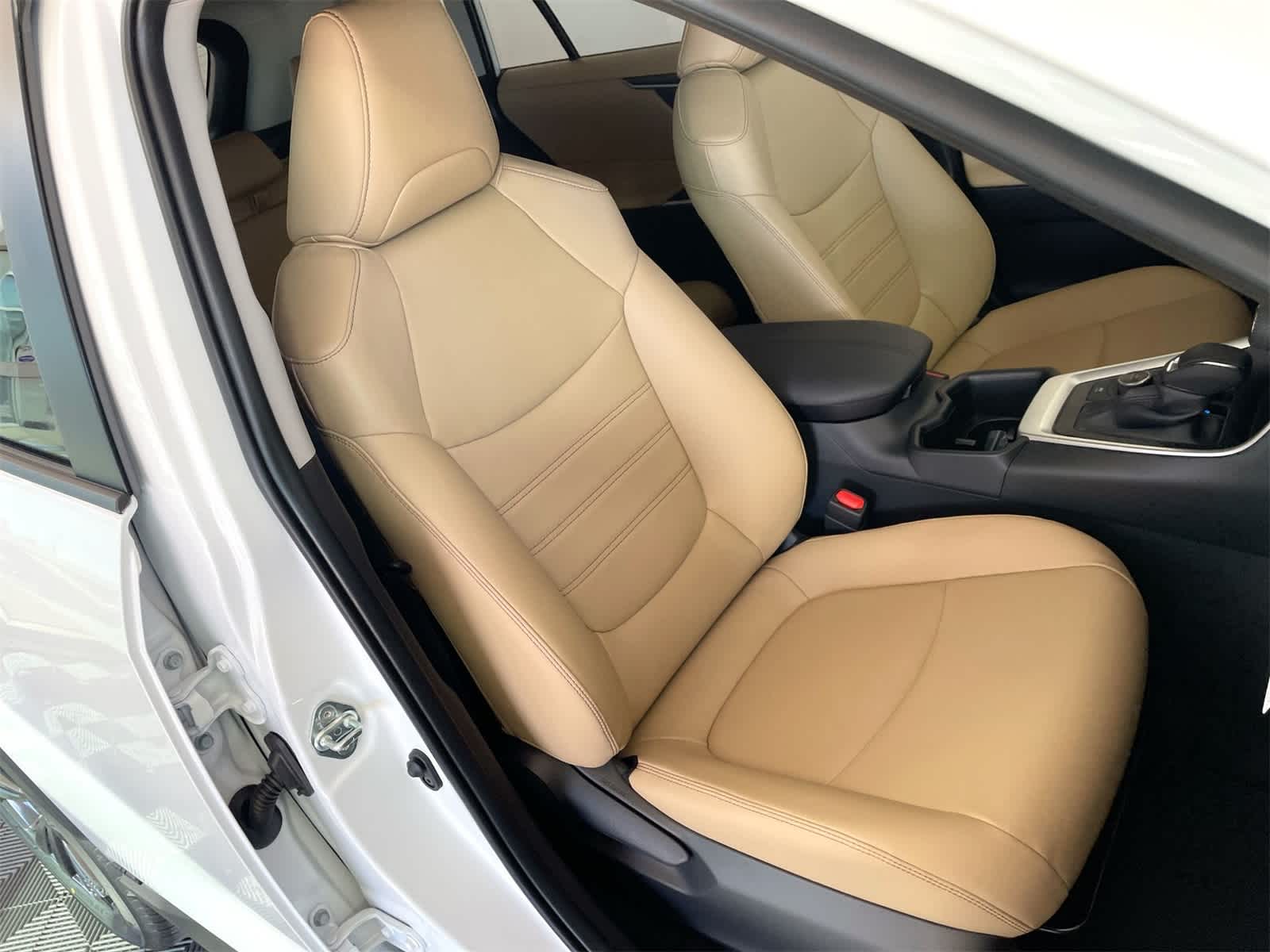 Thumbnail: 2025 Toyota RAV4 - 14