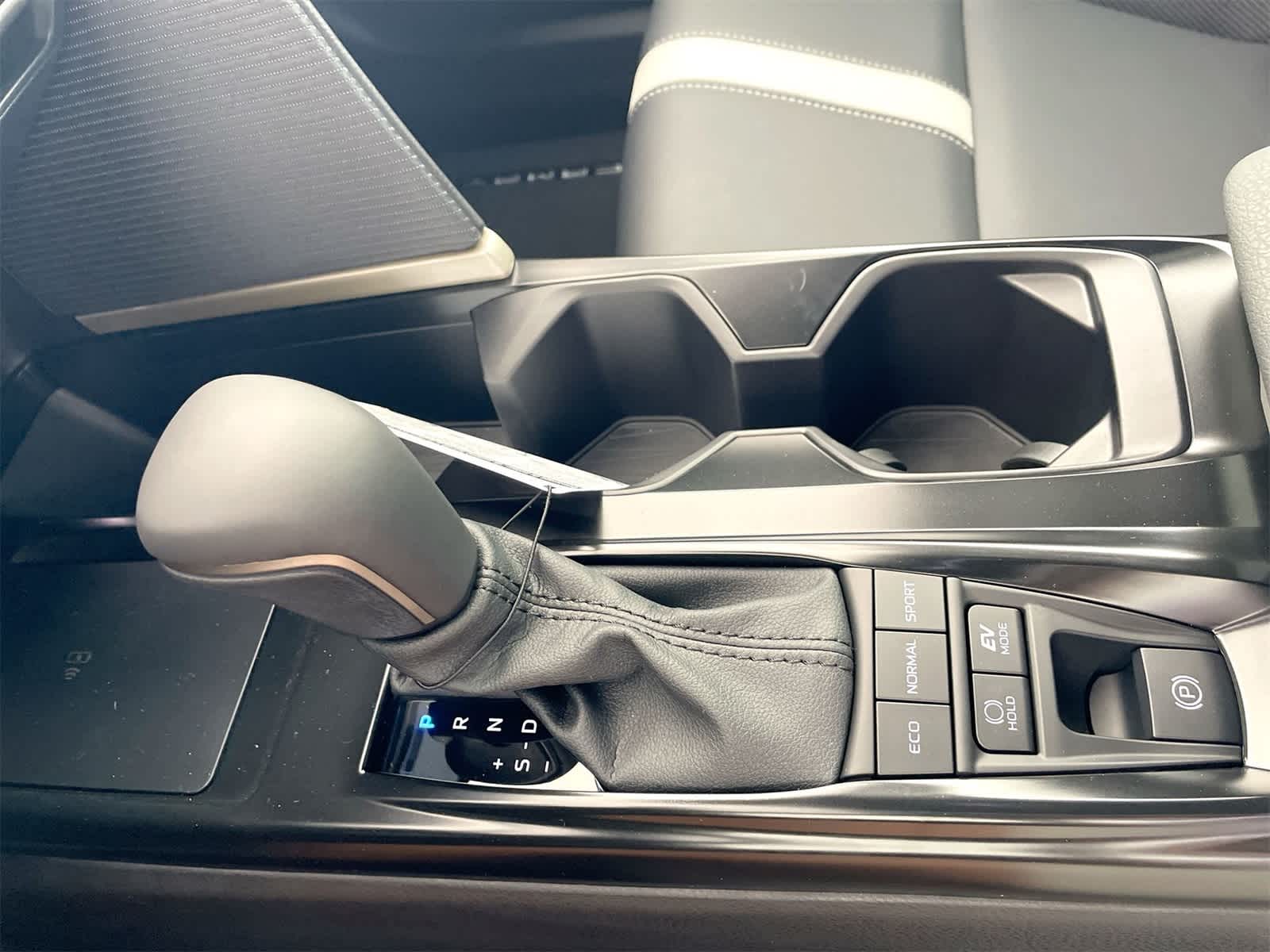 Thumbnail: 2025 Toyota Camry - 23