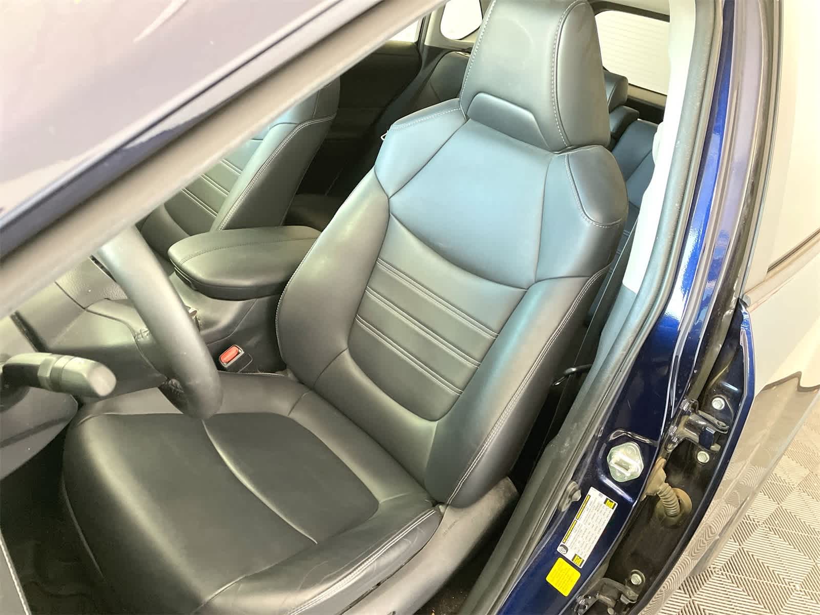 Thumbnail: 2020 Toyota RAV4 - 9