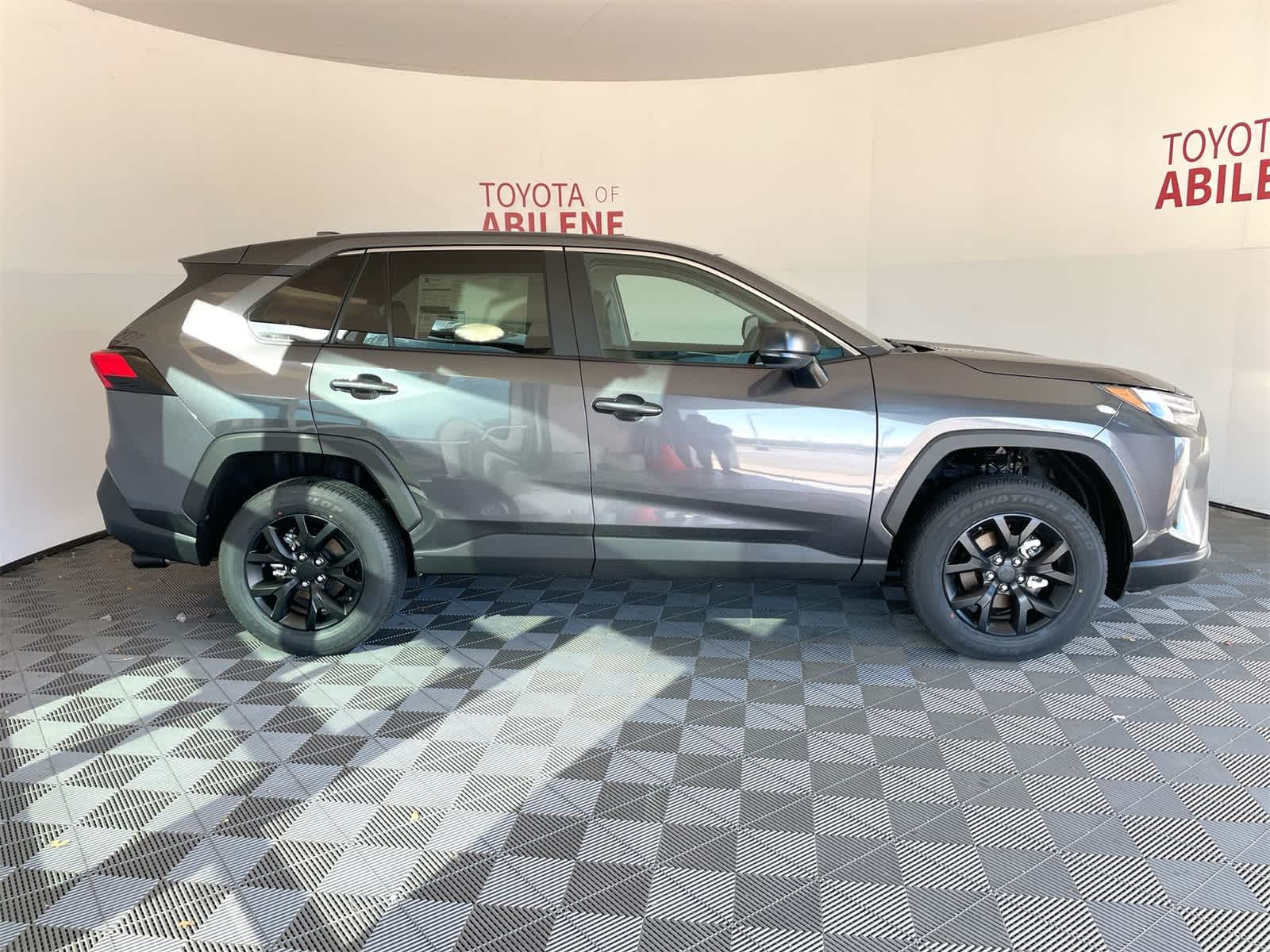 Thumbnail: 2025 Toyota RAV4 - 8