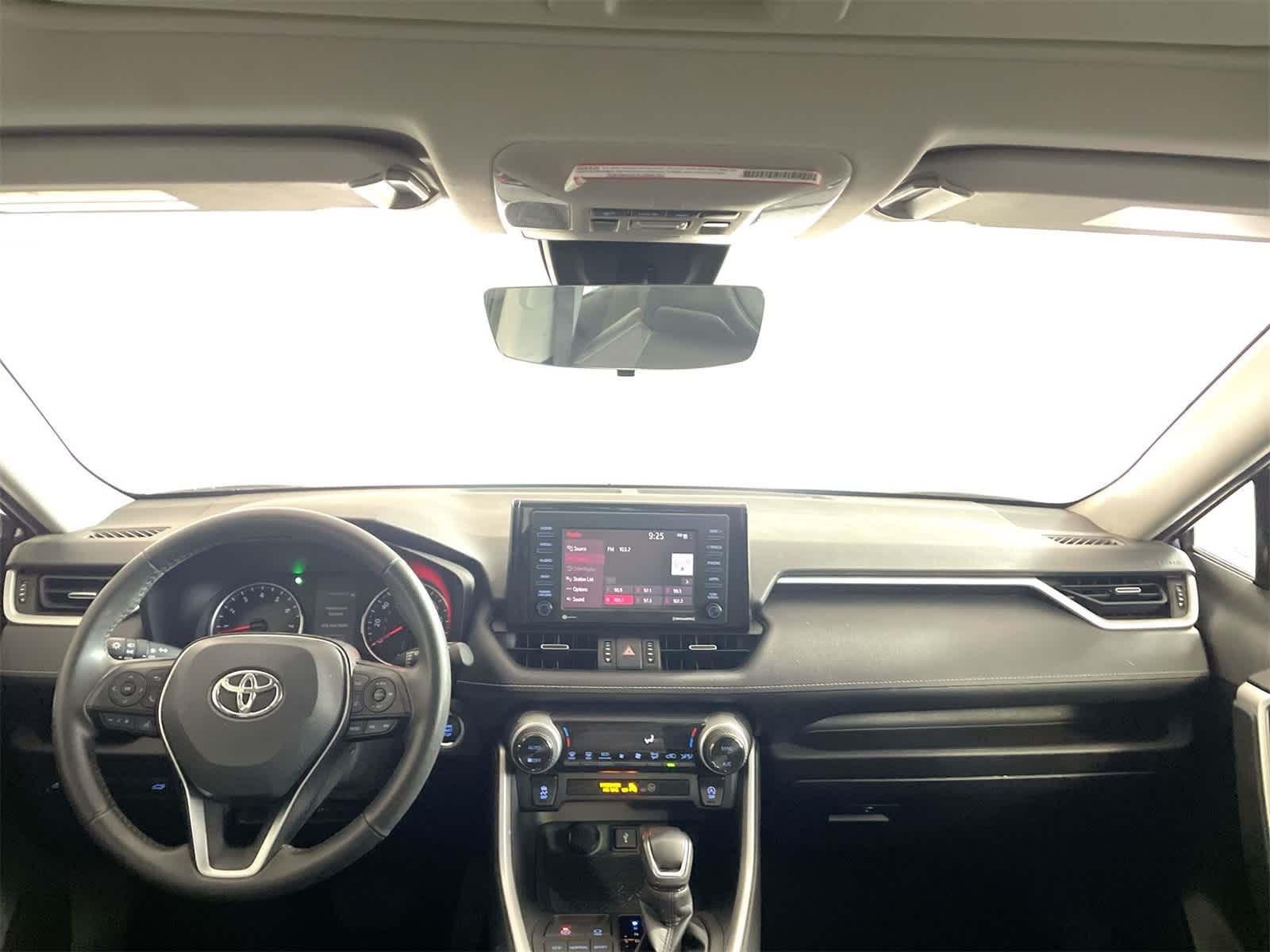 Thumbnail: 2022 Toyota RAV4 - 16