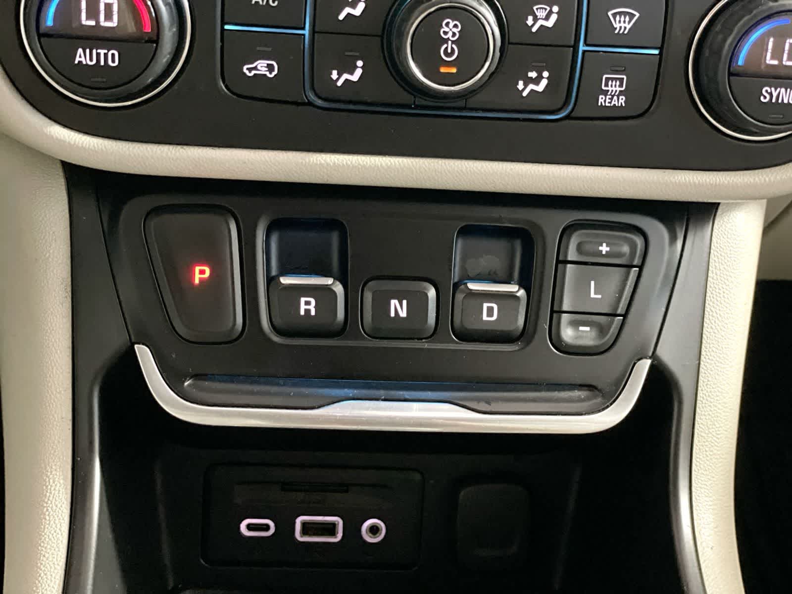 Thumbnail: 2020 GMC Terrain - 23