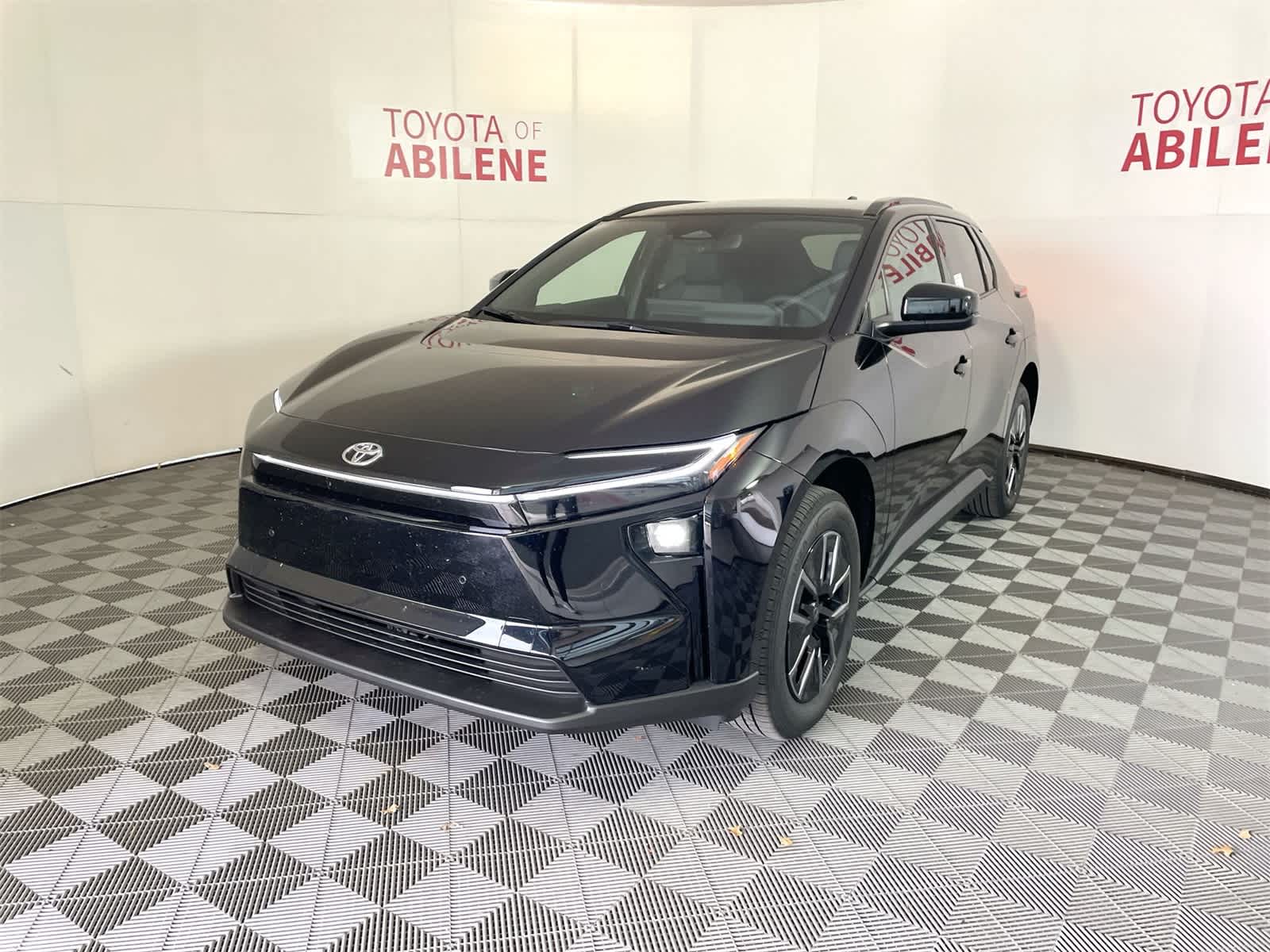 2026 Toyota bZ XLE's photo