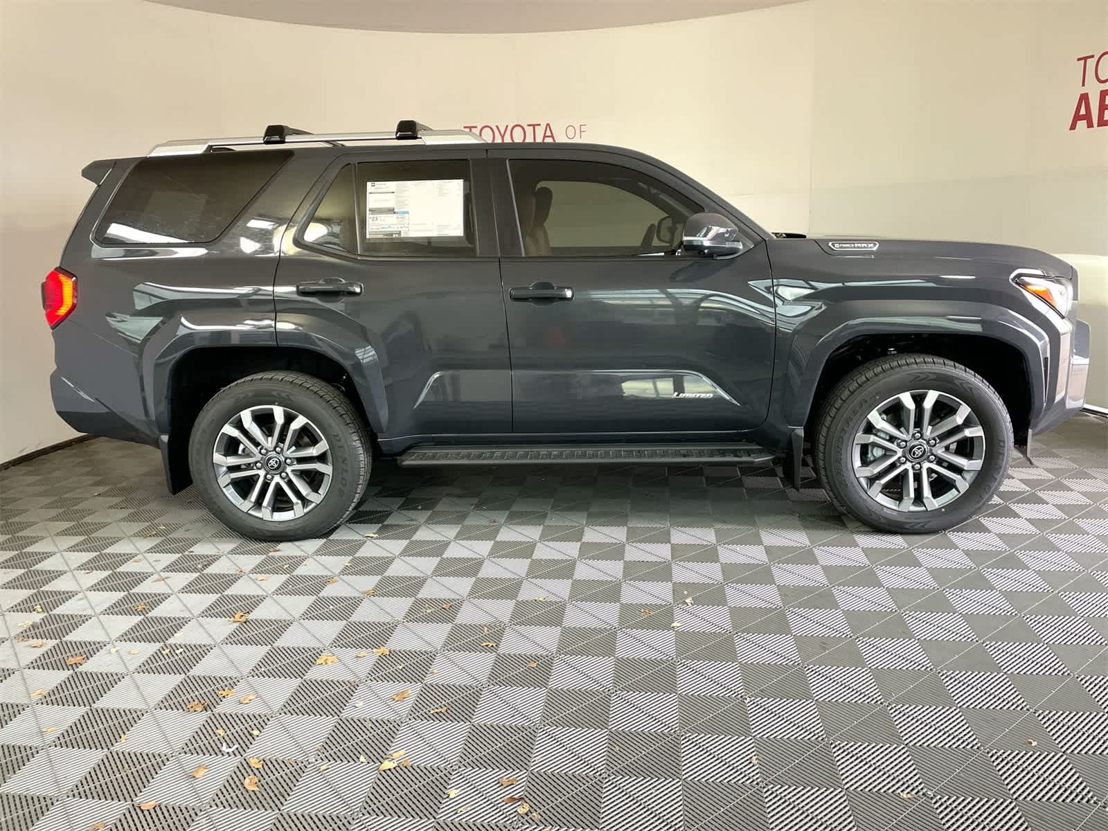 Thumbnail: 2025 Toyota 4Runner - 8