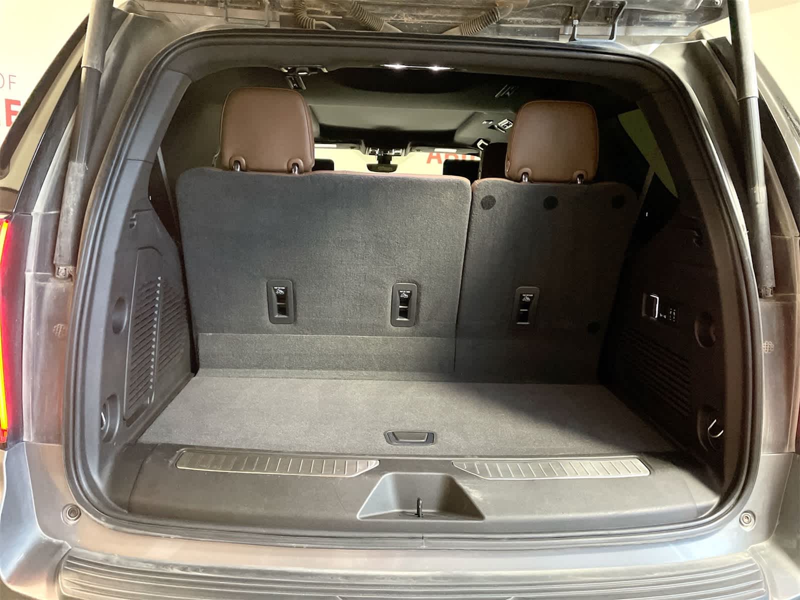 Thumbnail: 2021 Chevrolet Tahoe - 4