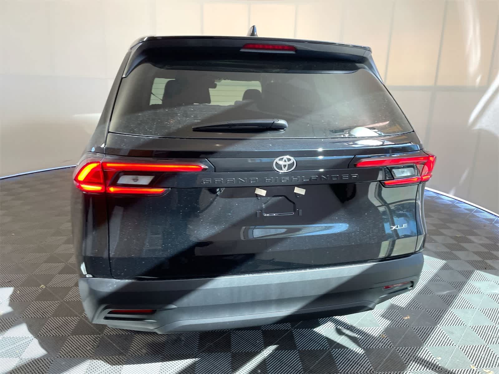 Thumbnail: 2026 Toyota Grand Highlander - 4