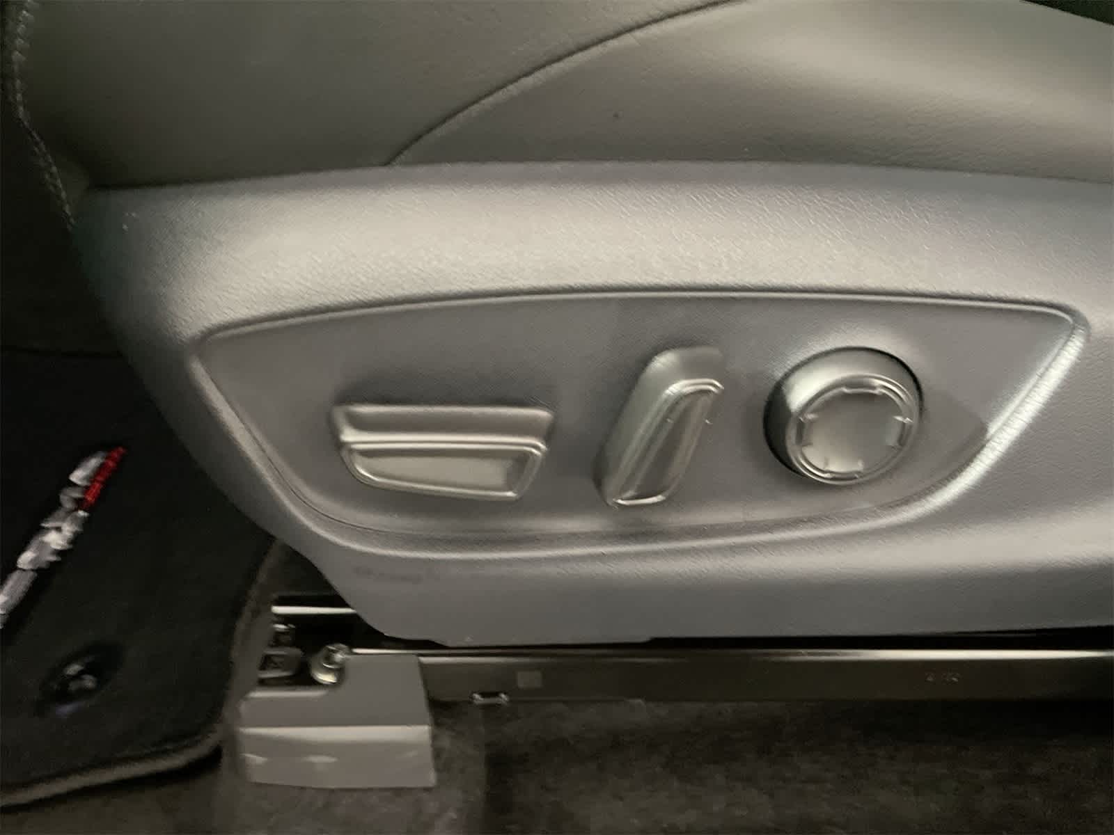 Thumbnail: 2025 Toyota Tacoma - 10