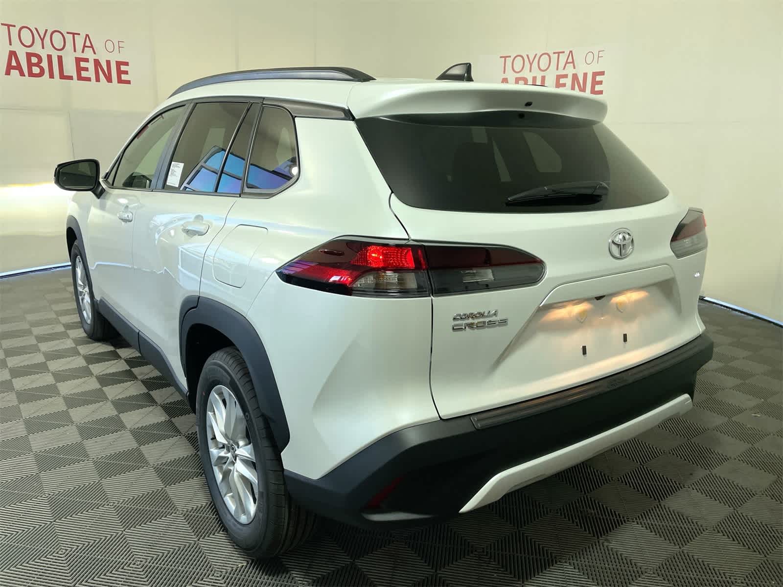 Thumbnail: 2026 Toyota Corolla Cross - 3