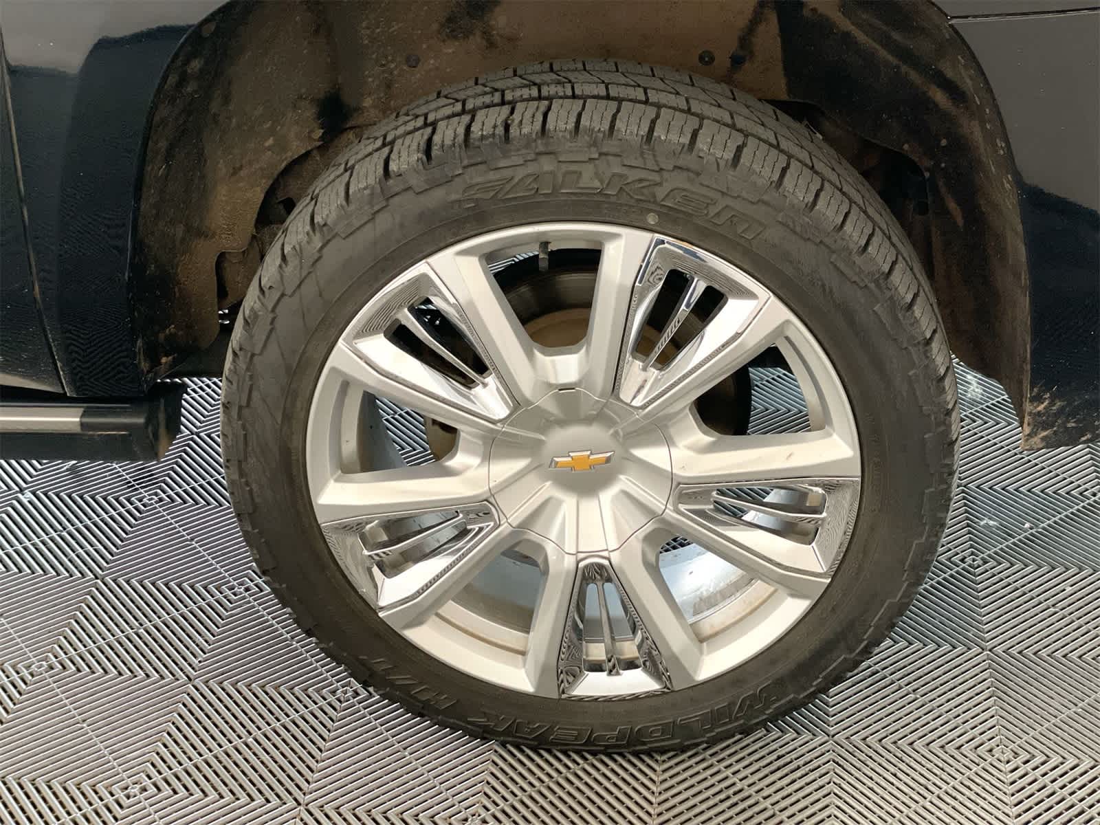 Thumbnail: 2017 Chevrolet Suburban - 25