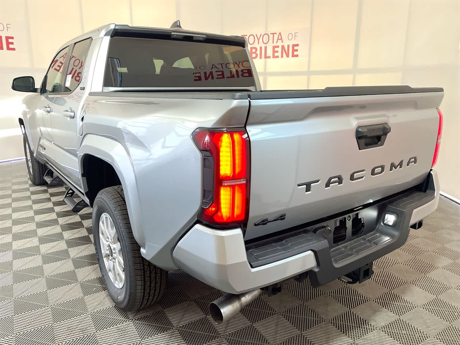 Thumbnail: 2025 Toyota Tacoma - 3