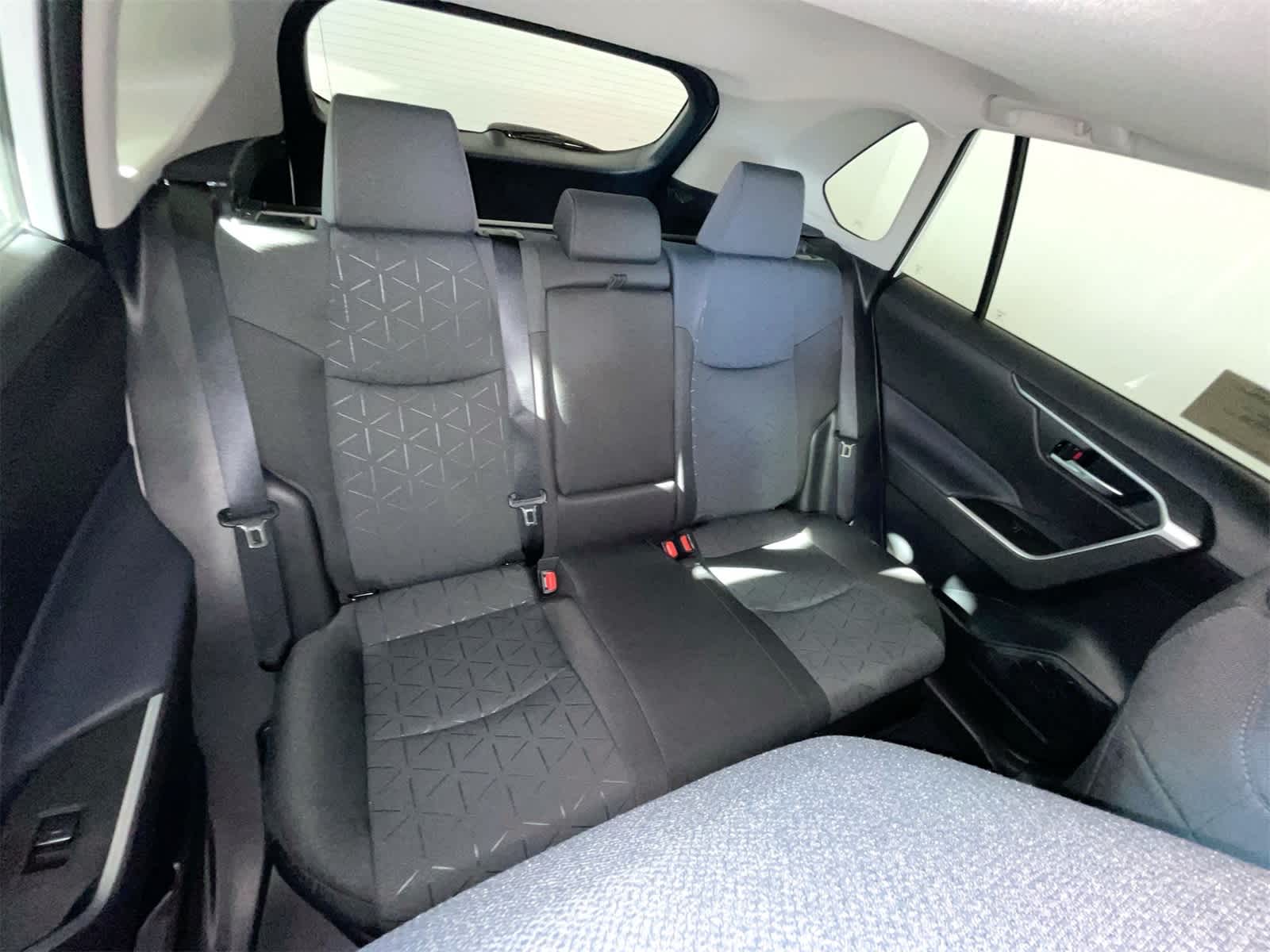 Thumbnail: 2025 Toyota RAV4 - 15