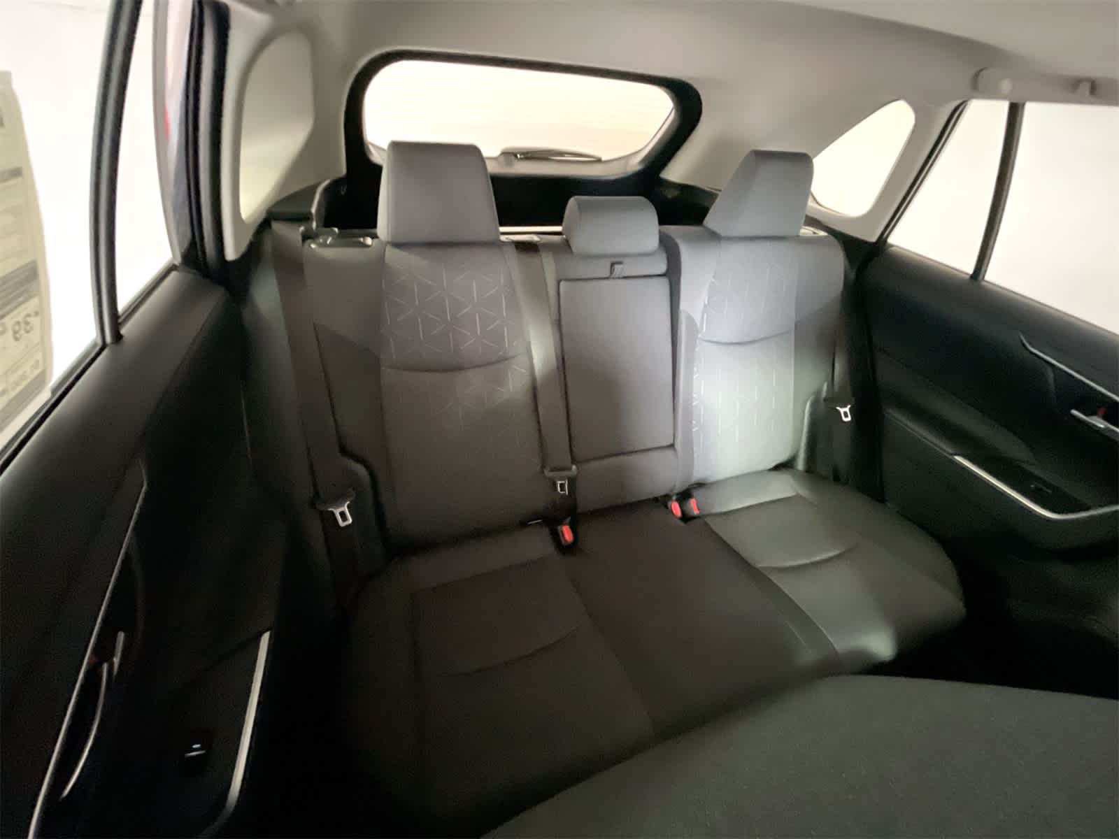 Thumbnail: 2025 Toyota RAV4 - 15