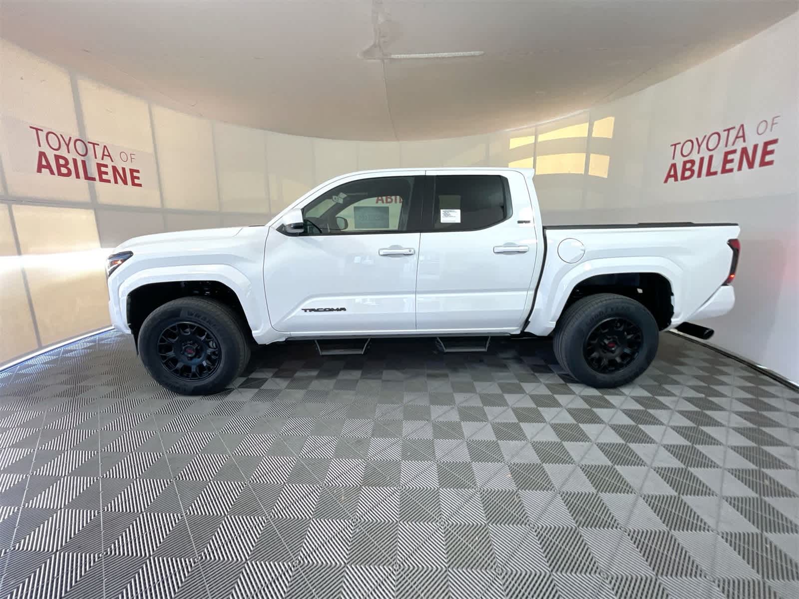 Thumbnail: 2025 Toyota Tacoma - 2