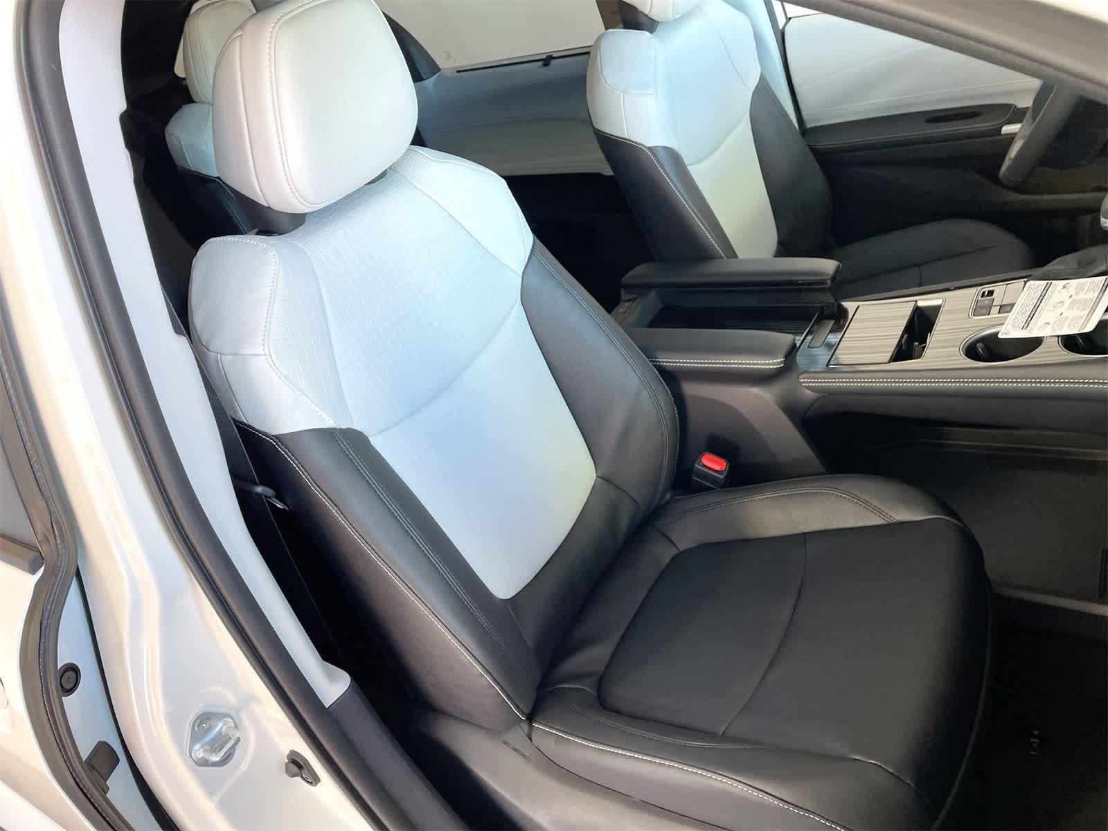 Thumbnail: 2026 Toyota Sienna - 14