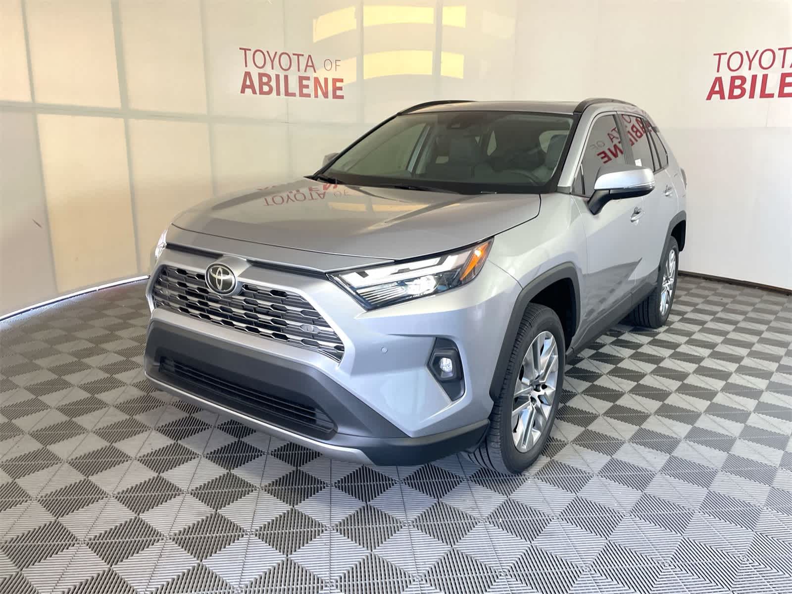 Thumbnail: 2025 Toyota RAV4 - 1