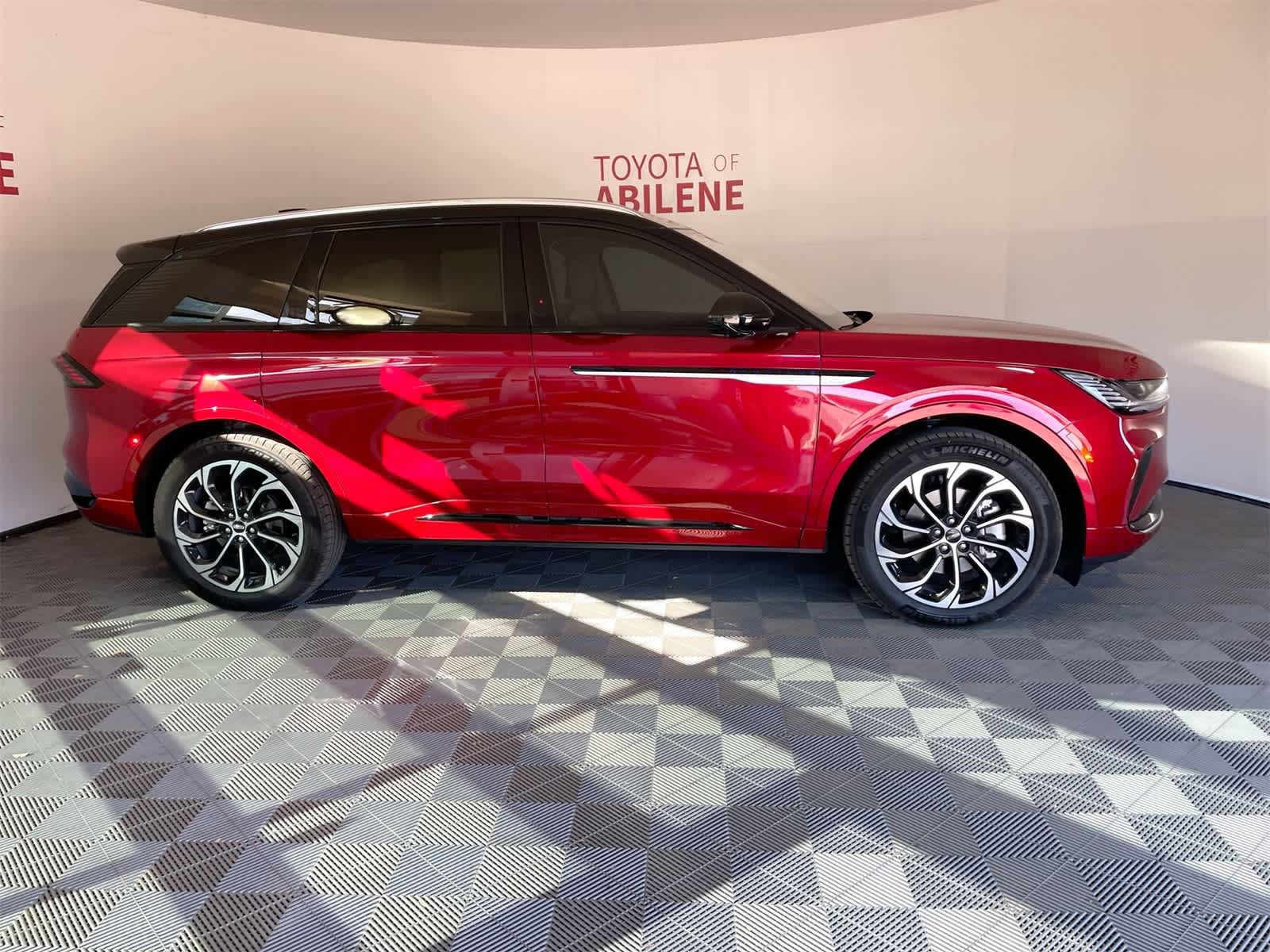 Thumbnail: 2025 Lincoln Nautilus - 7