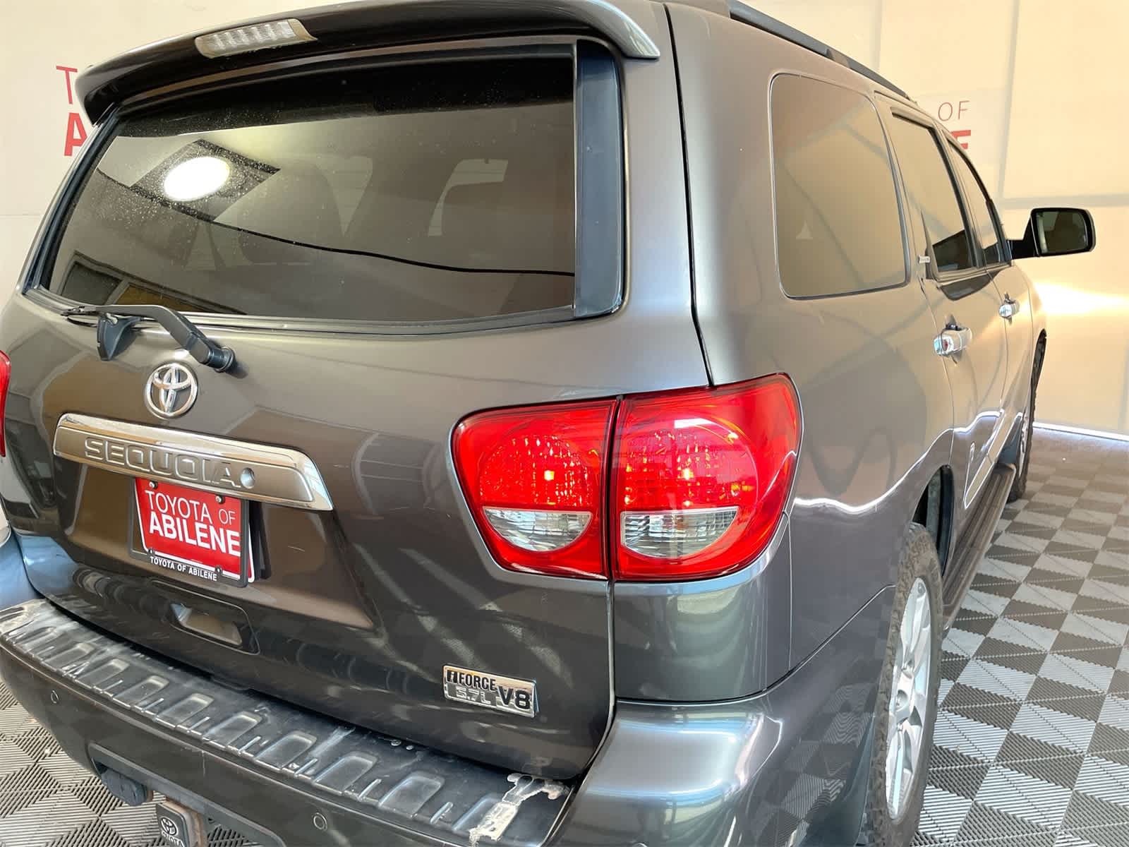 Thumbnail: 2014 Toyota Sequoia - 7