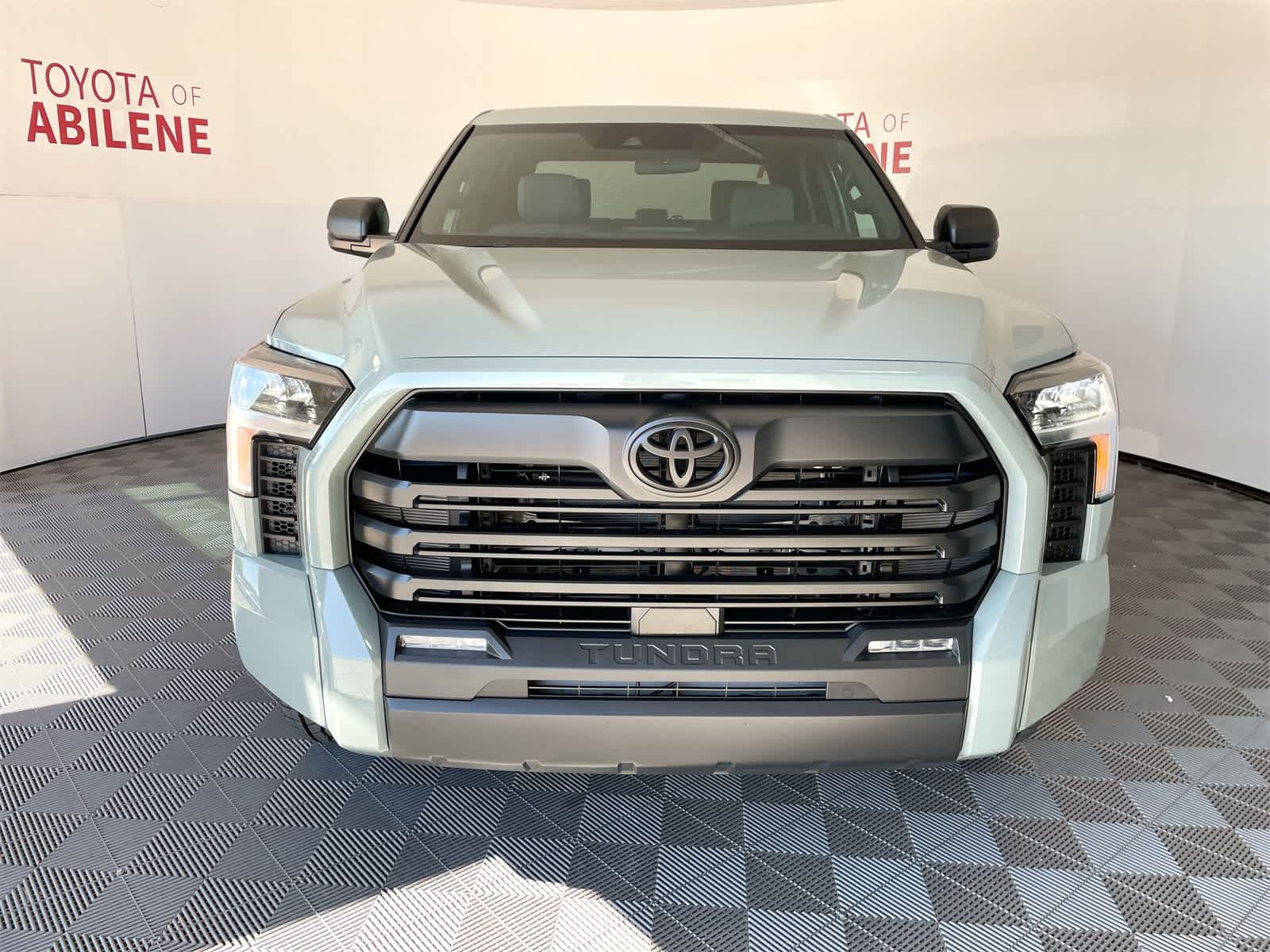 Thumbnail: 2025 Toyota Tundra - 9