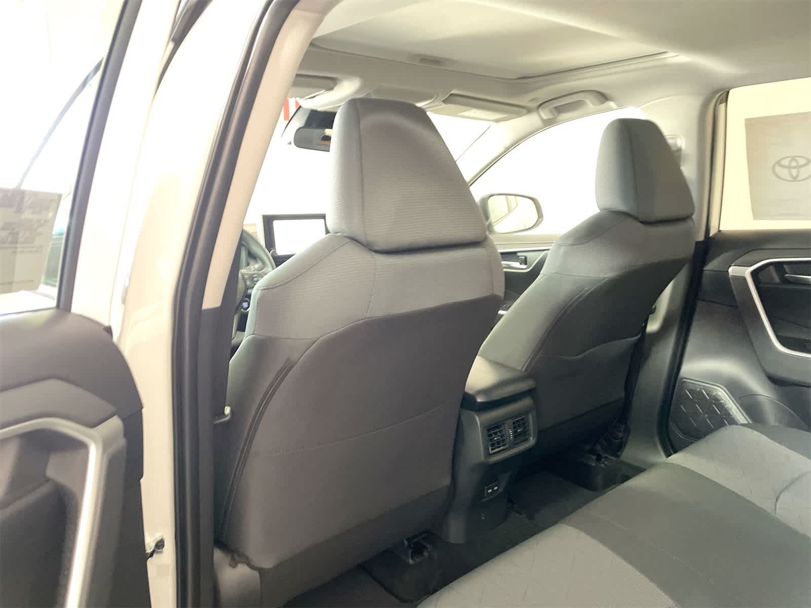 Thumbnail: 2025 Toyota RAV4 - 13