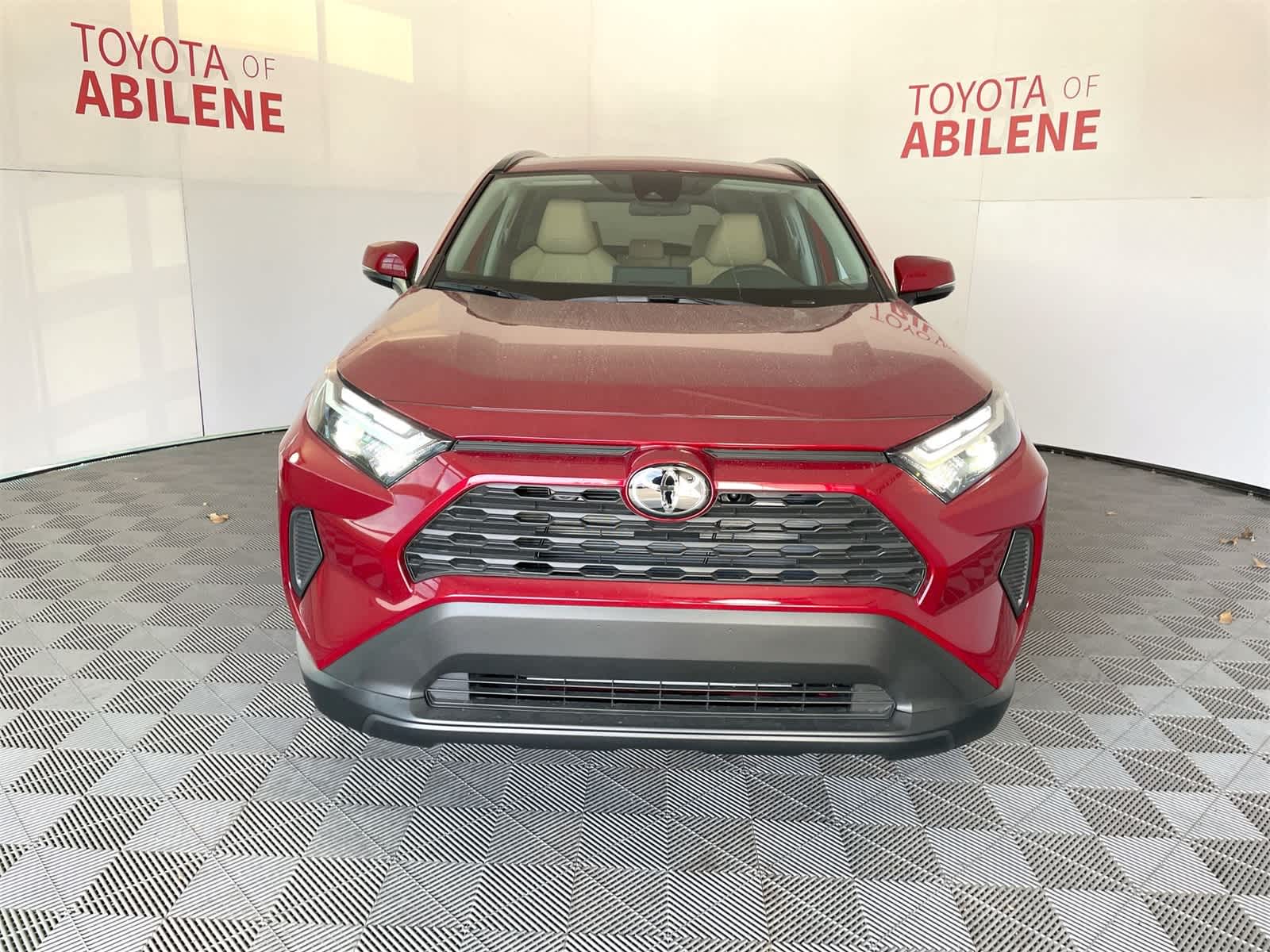 Thumbnail: 2025 Toyota RAV4 - 8